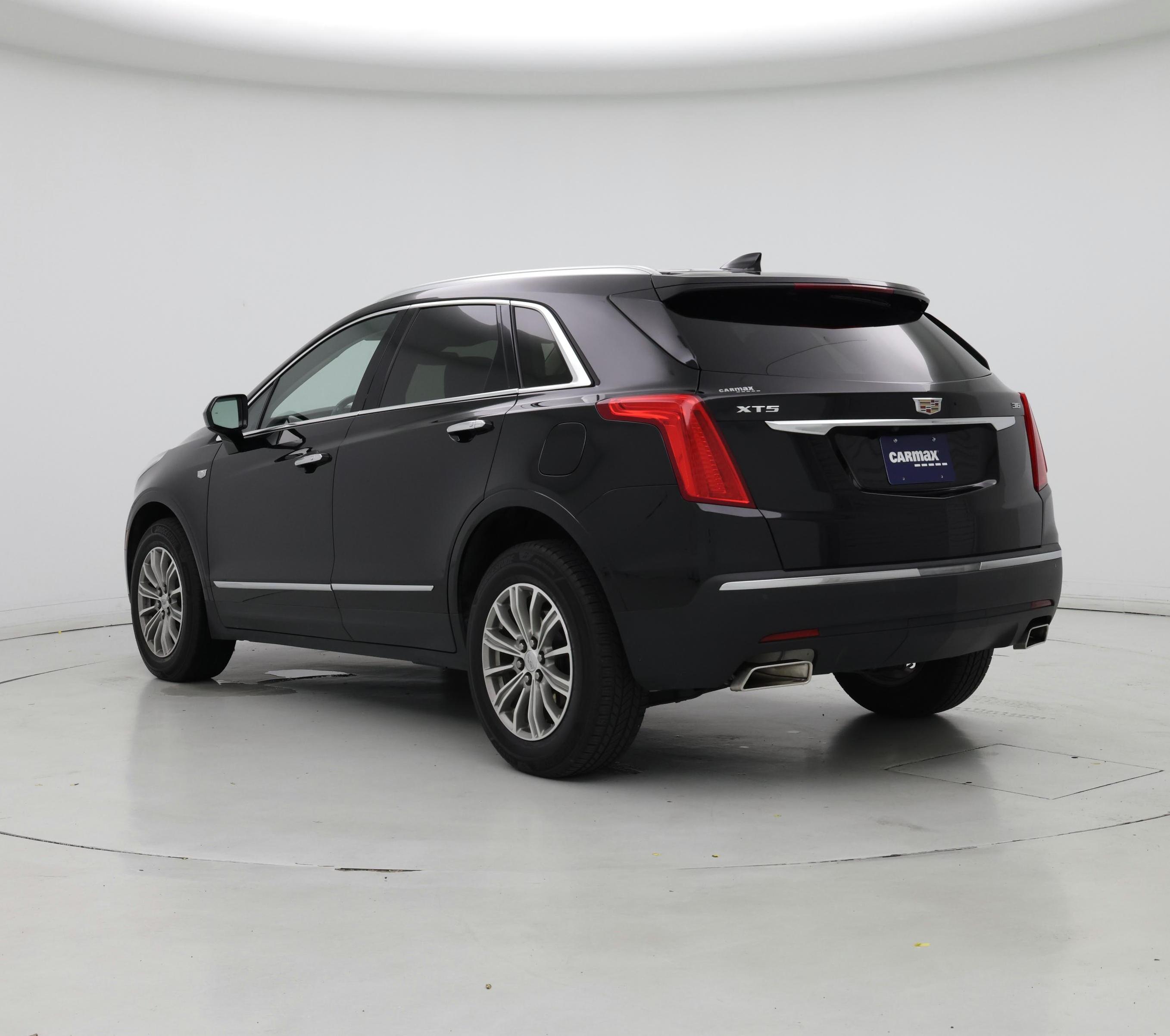 Thumbnail: 2018 Cadillac XT5 - 2