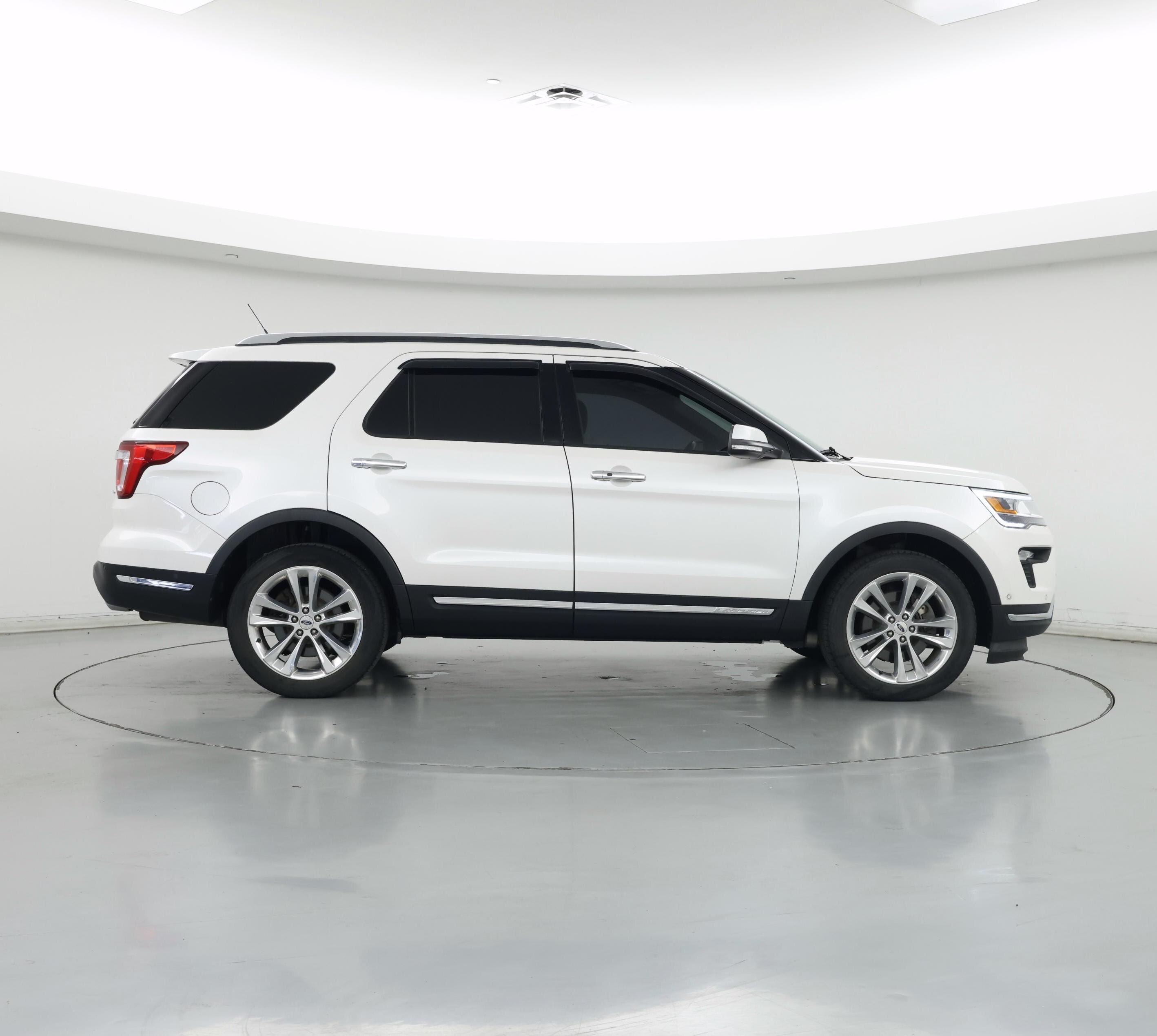 Thumbnail: 2018 Ford Explorer - 7