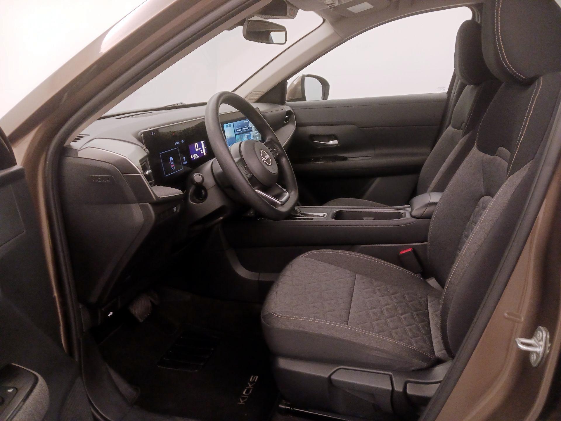 Thumbnail: 2025 Nissan Kicks - 11