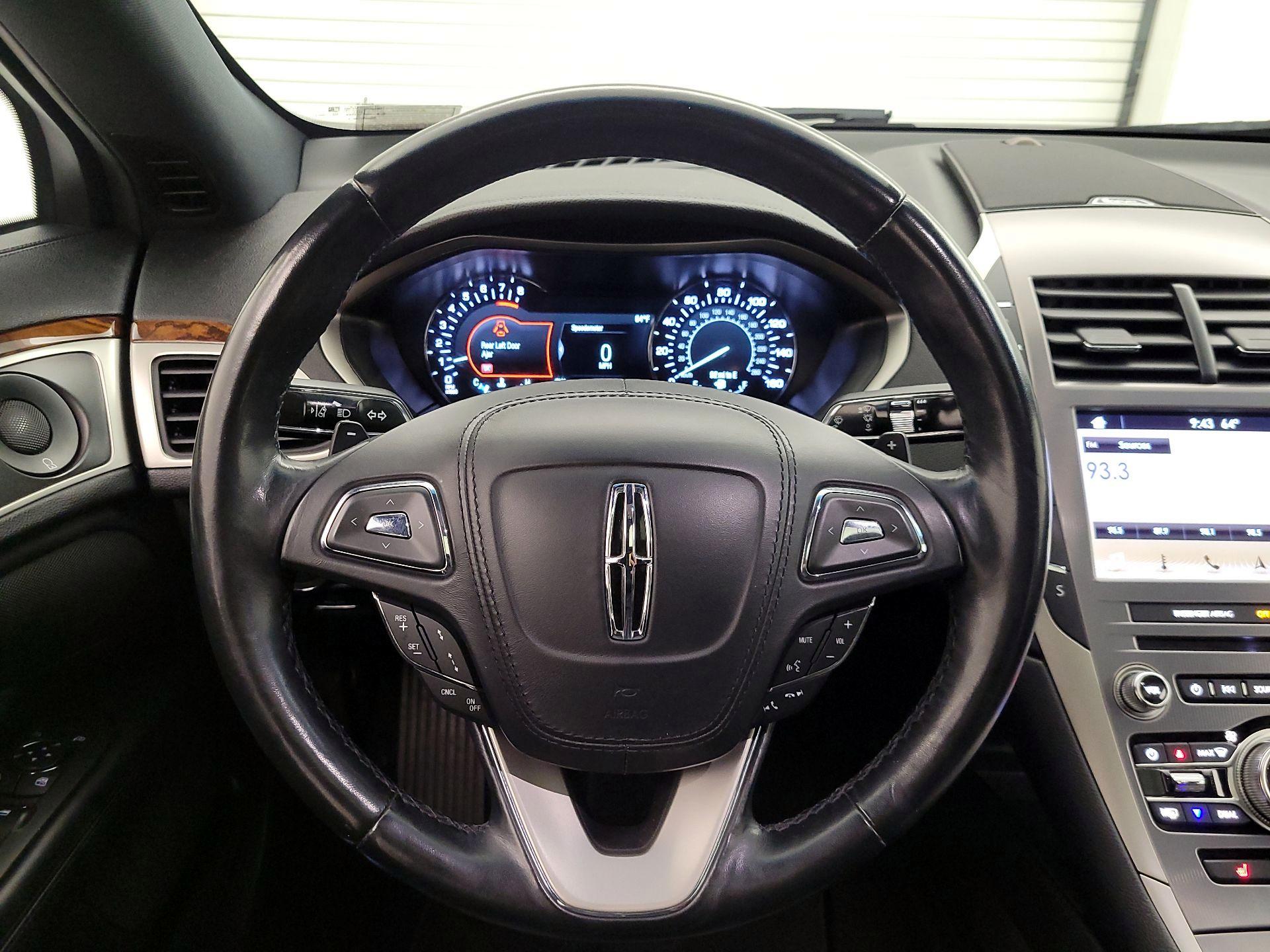 Thumbnail: 2019 Lincoln MKZ - 10