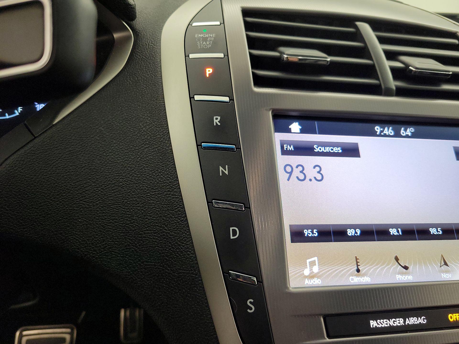 Thumbnail: 2019 Lincoln MKZ - 18