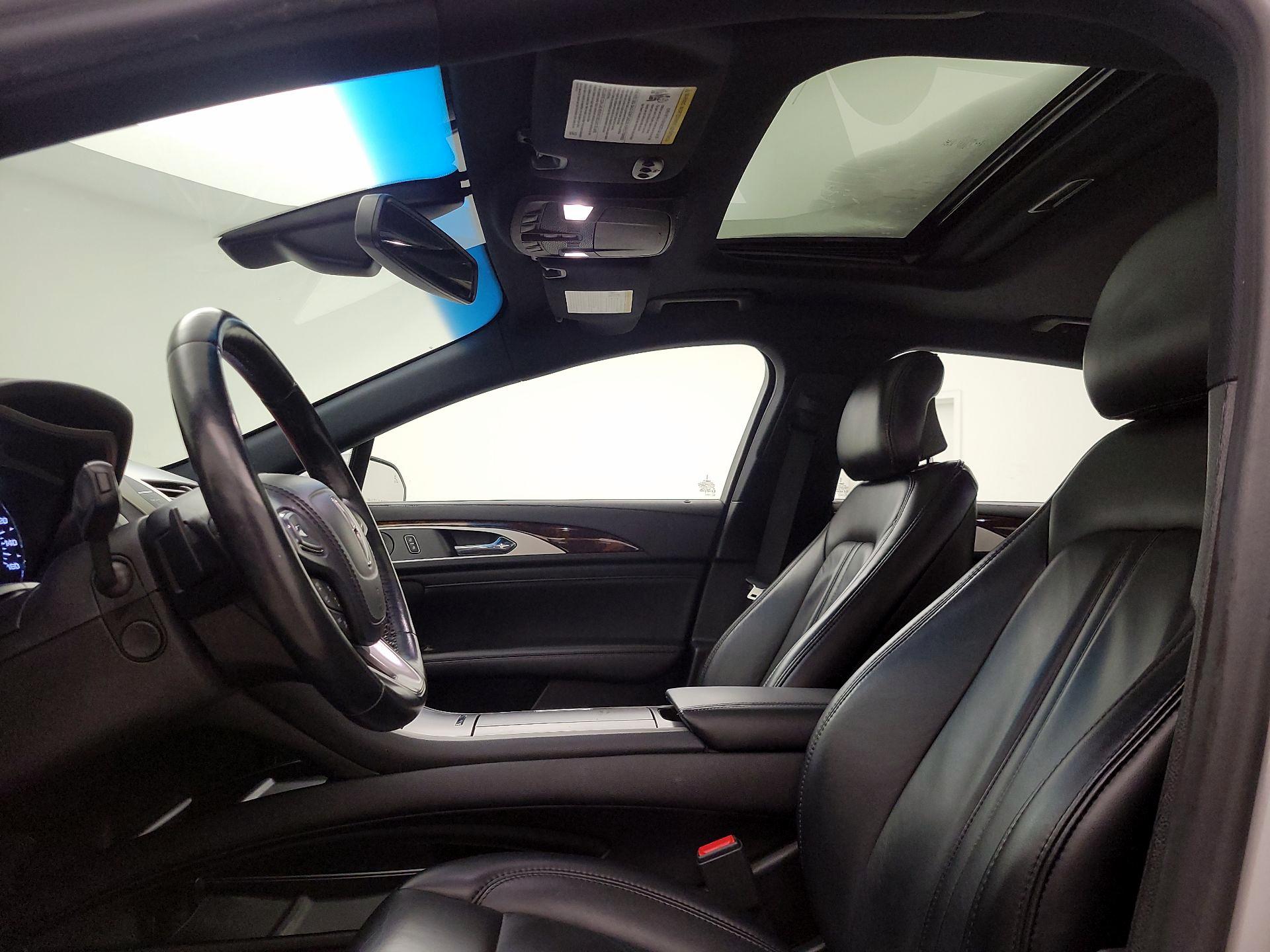 Thumbnail: 2019 Lincoln MKZ - 20