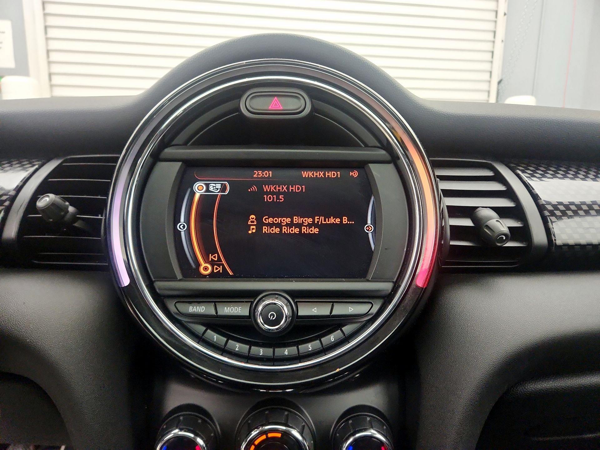 Thumbnail: 2017 MINI Cooper Hardtop - 14