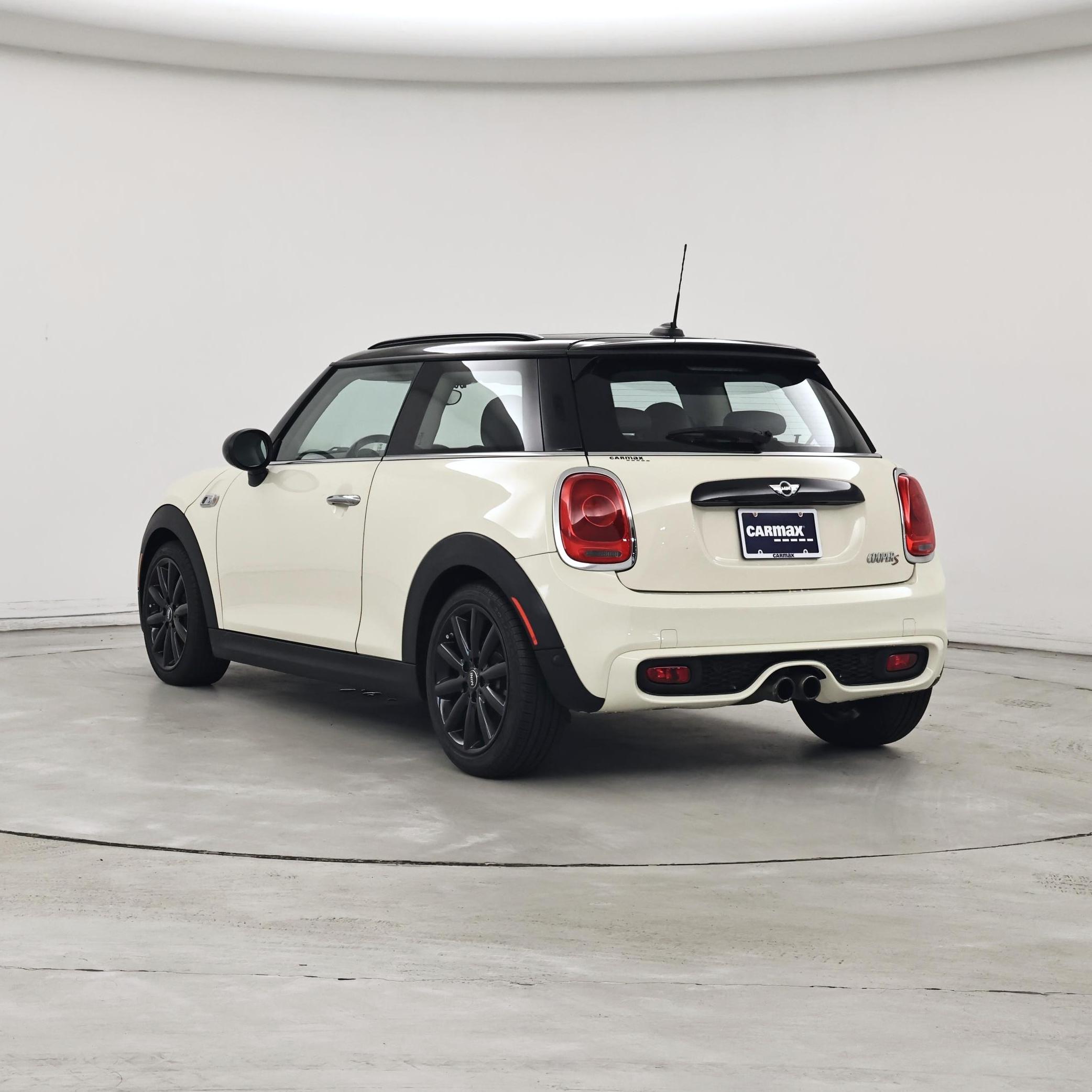 Thumbnail: 2017 MINI Cooper Hardtop - 2