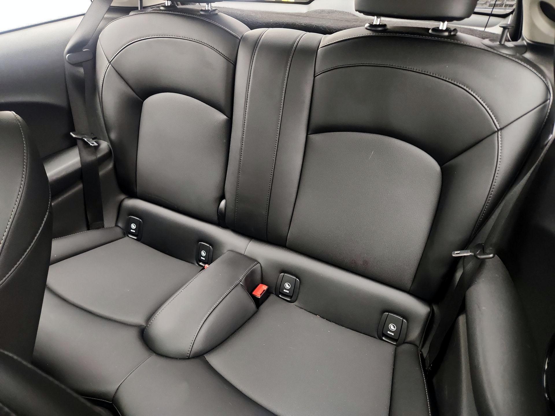 Thumbnail: 2017 MINI Cooper Hardtop - 19