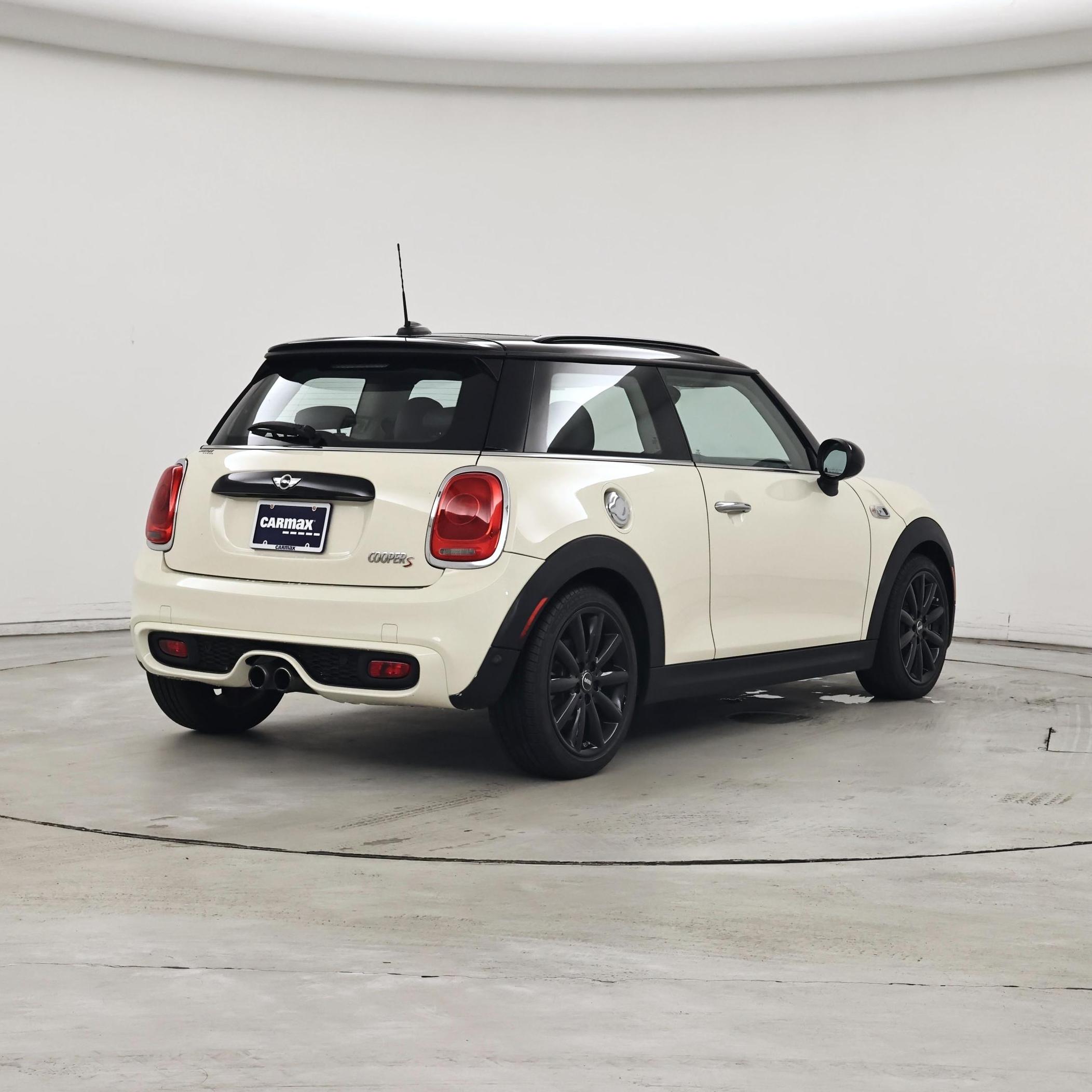 Thumbnail: 2017 MINI Cooper Hardtop - 8