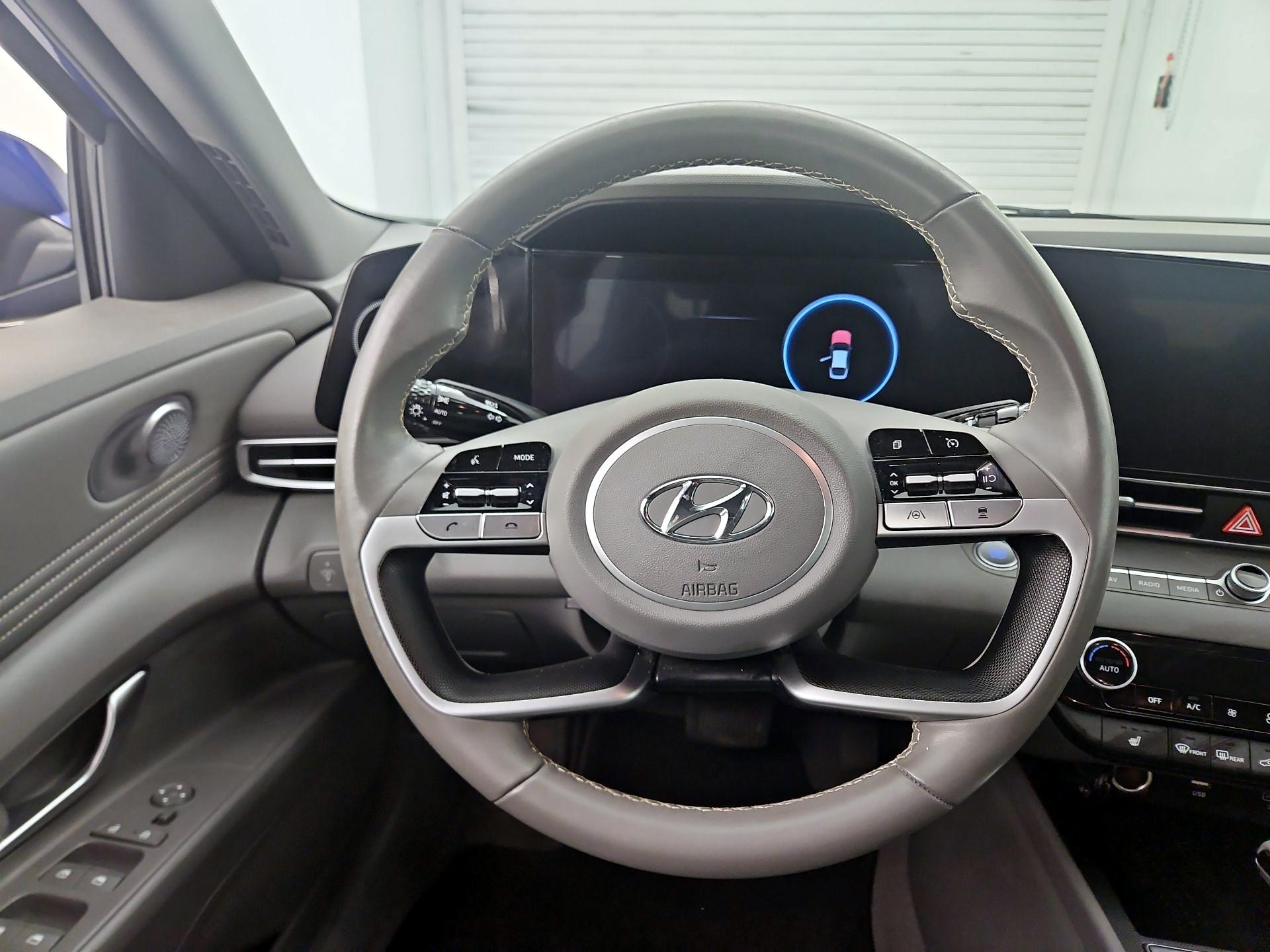 Thumbnail: 2023 Hyundai Elantra - 10