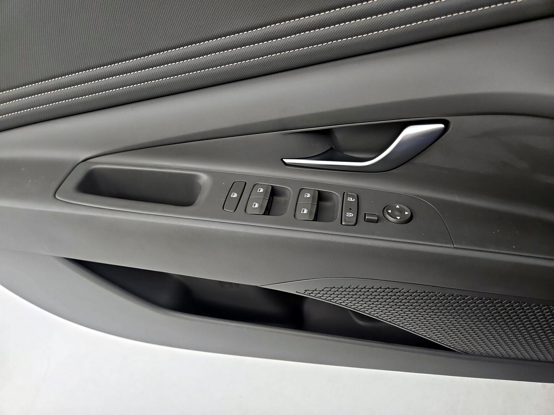 Thumbnail: 2023 Hyundai Elantra - 12