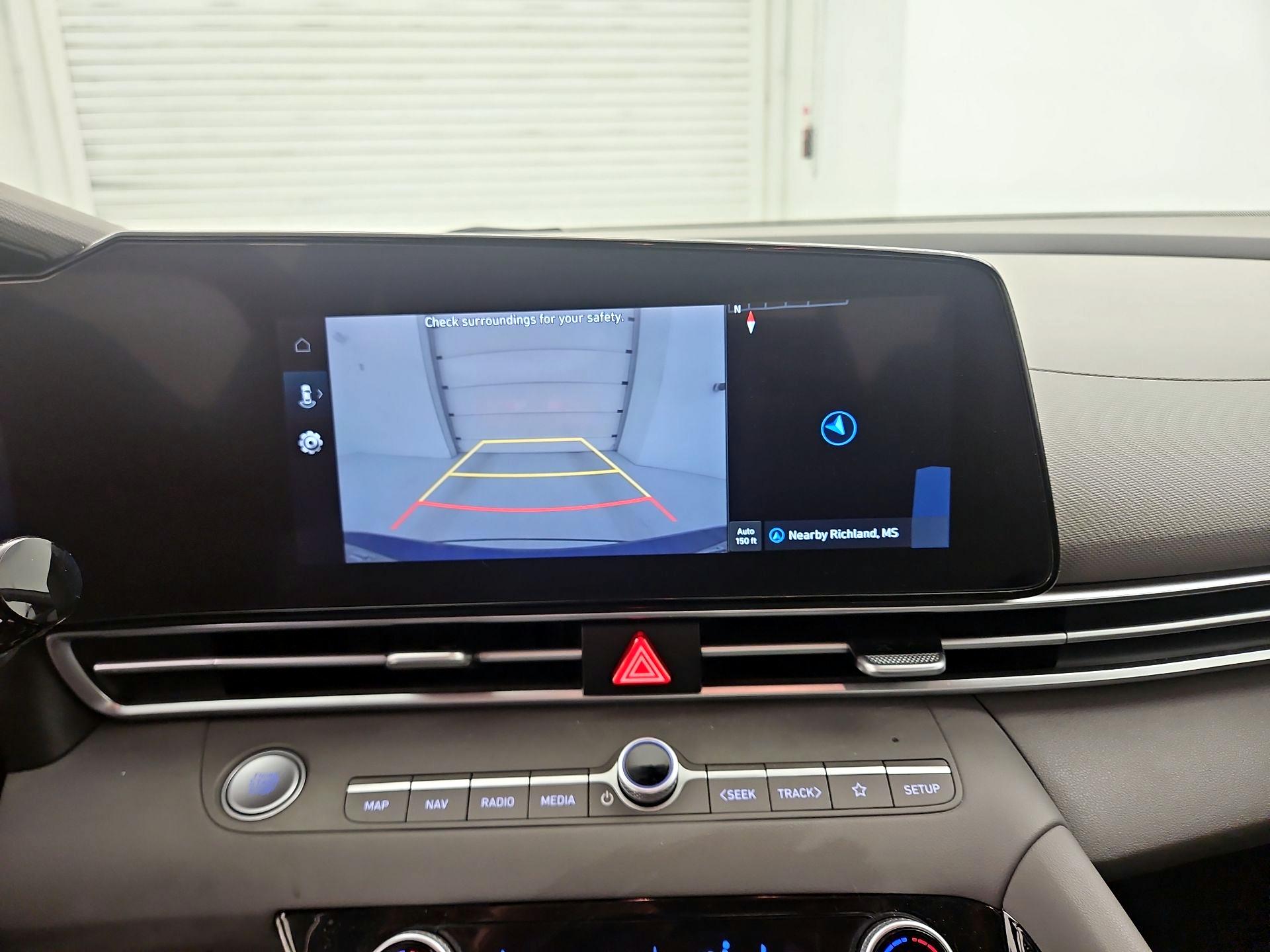 Thumbnail: 2023 Hyundai Elantra - 15
