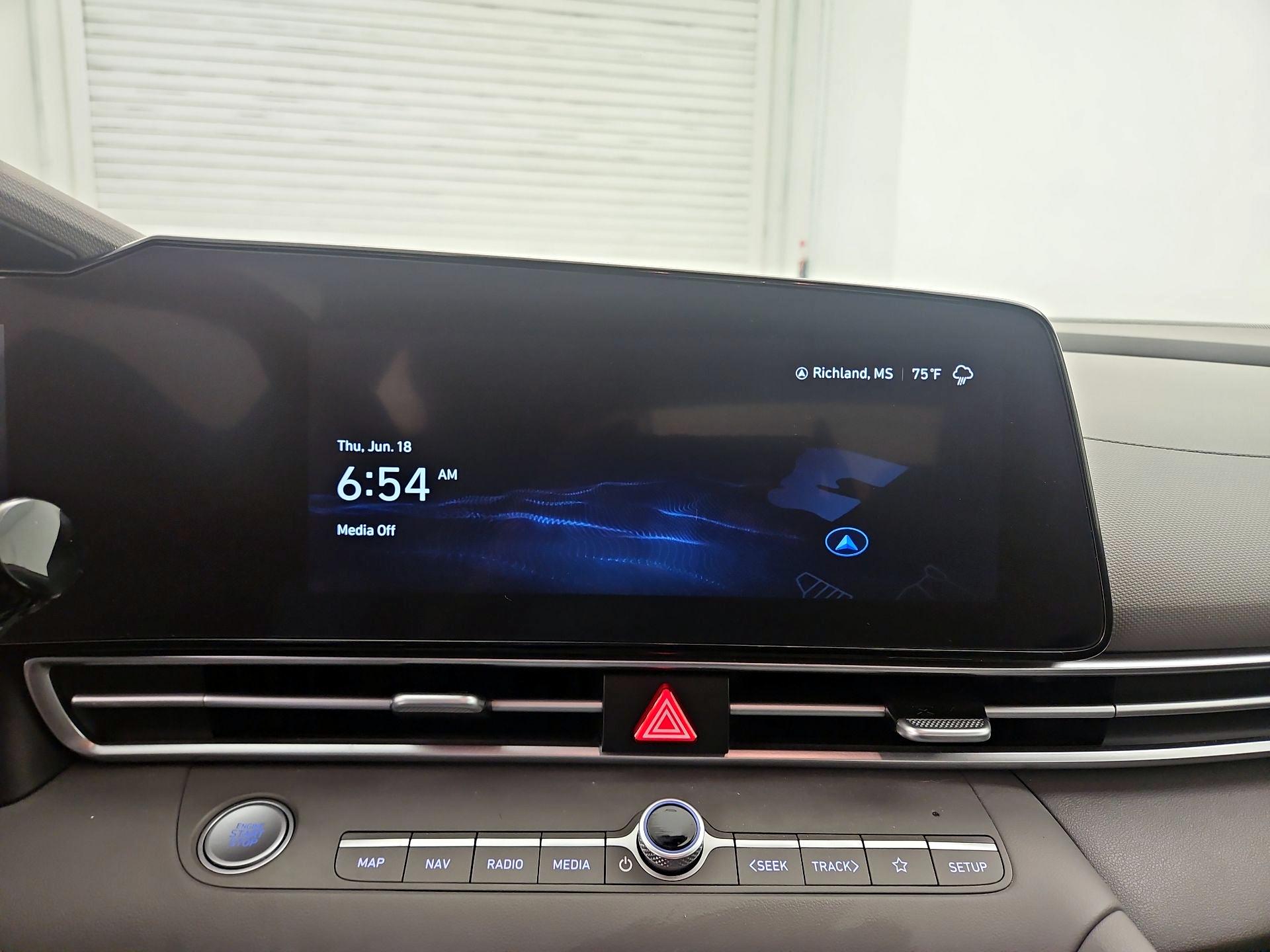 Thumbnail: 2023 Hyundai Elantra - 16