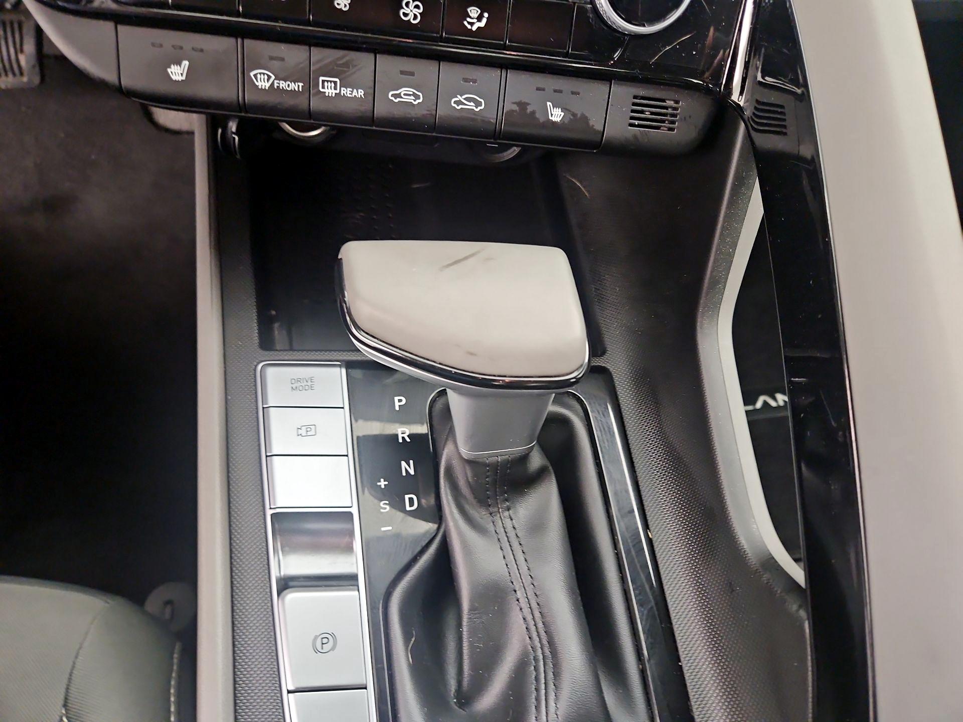 Thumbnail: 2023 Hyundai Elantra - 18