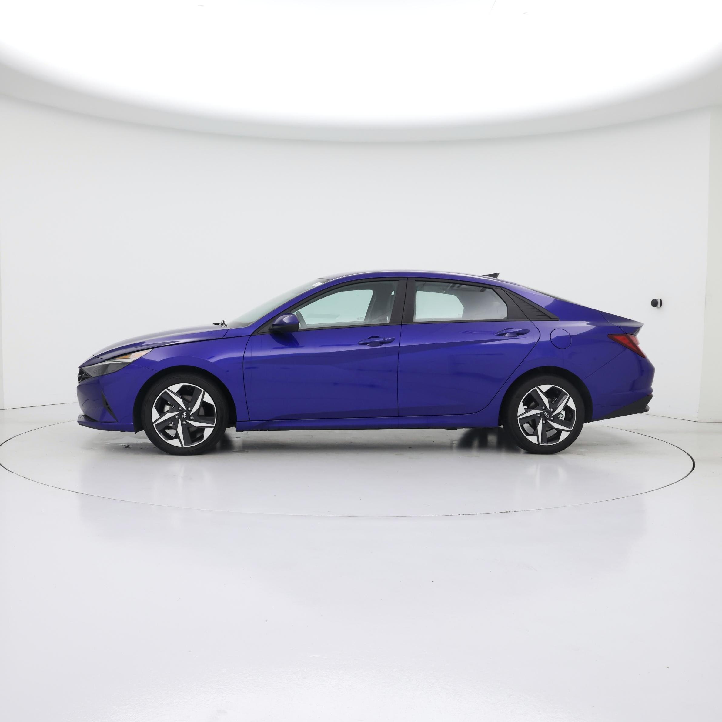 Thumbnail: 2023 Hyundai Elantra - 3