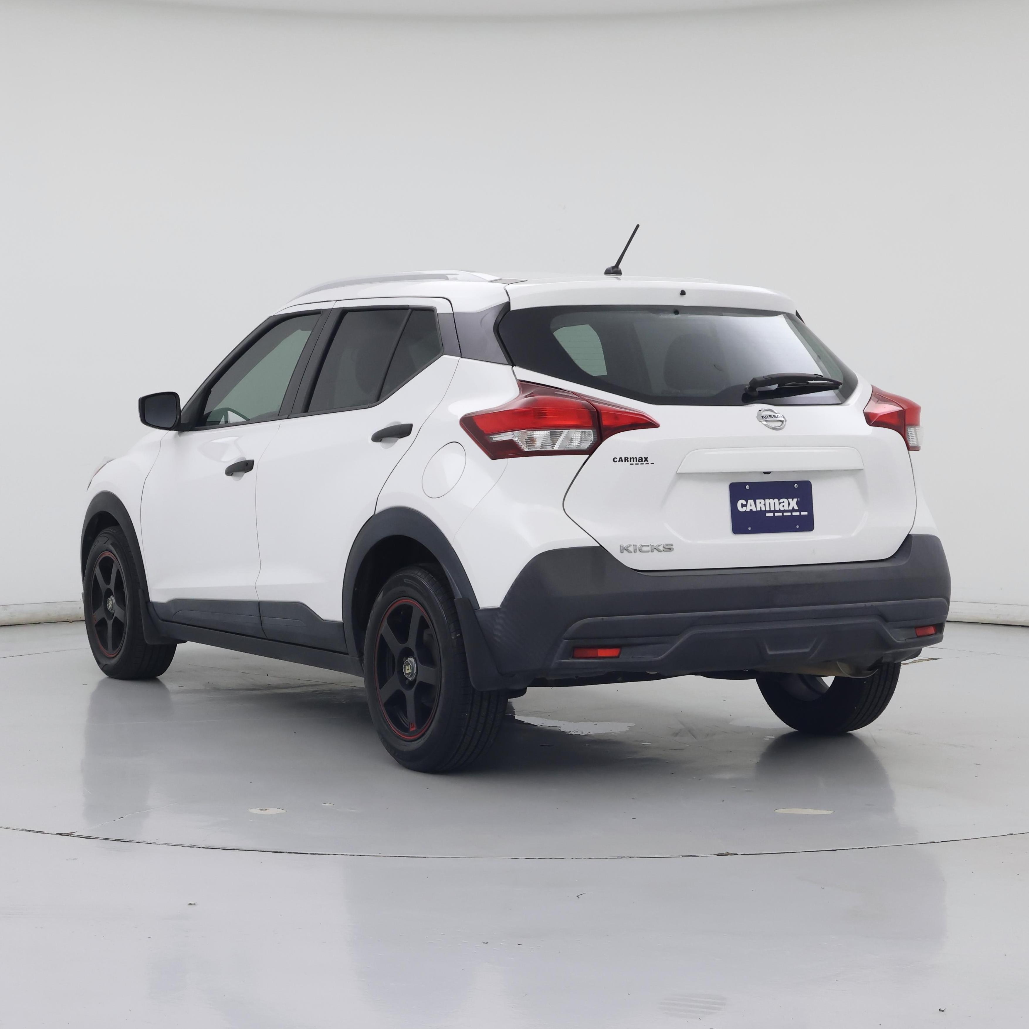 Thumbnail: 2019 Nissan Kicks - 2