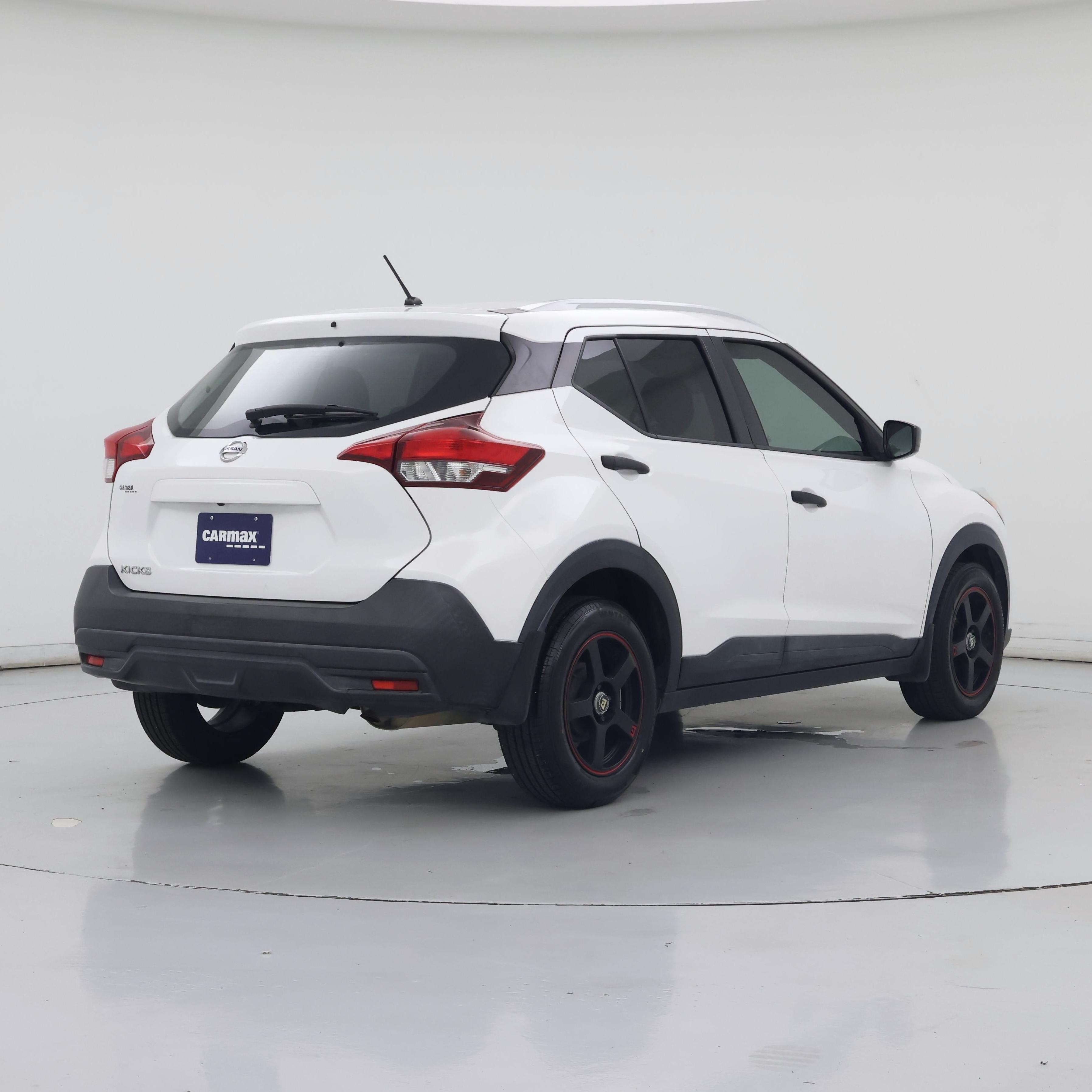 Thumbnail: 2019 Nissan Kicks - 8