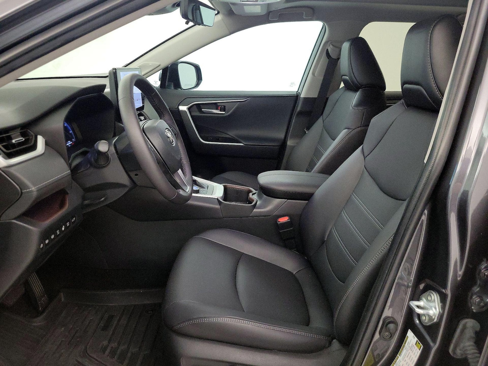 2023 Toyota RAV4 Limited - Photo 12