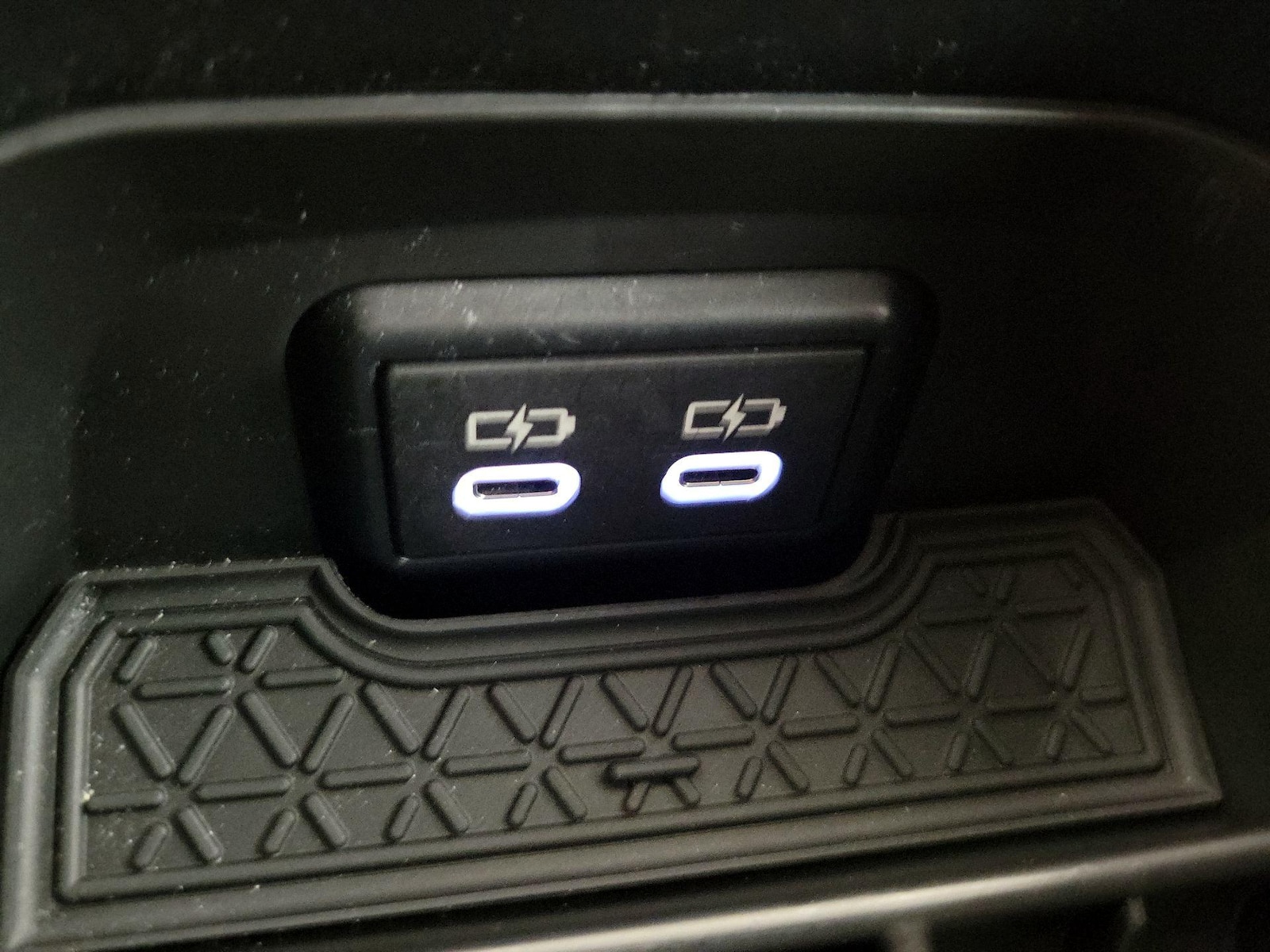 2023 Toyota RAV4 Limited - Photo 19
