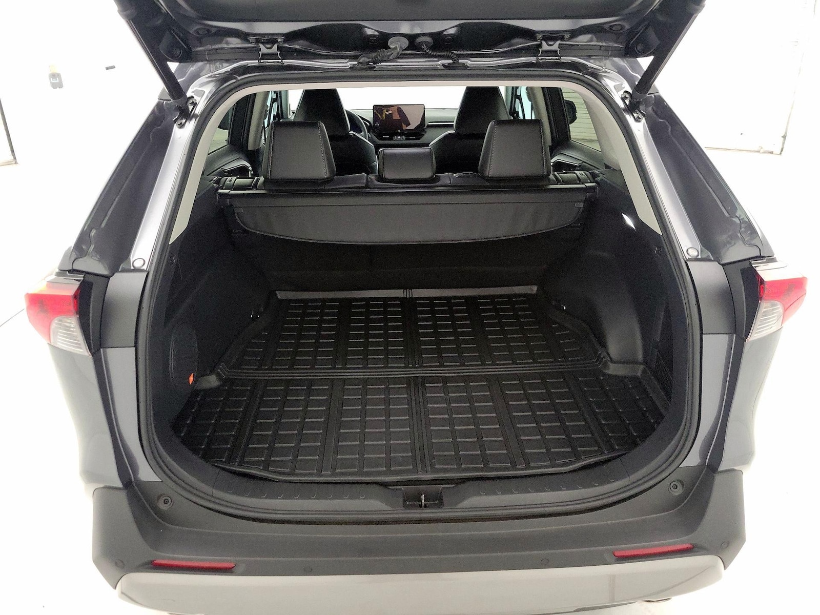 2023 Toyota RAV4 Limited - Photo 21