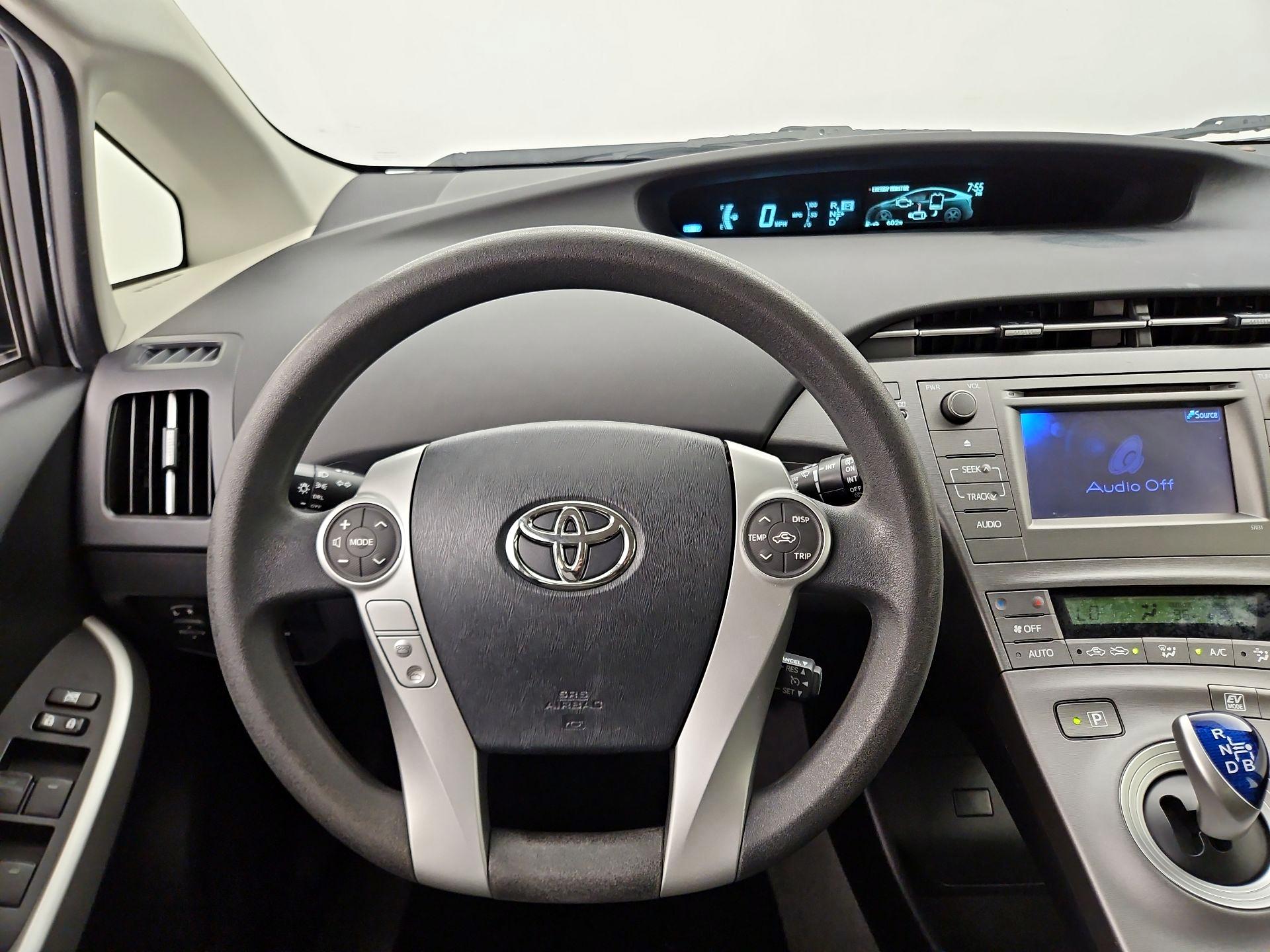 Thumbnail: 2015 Toyota Prius - 10