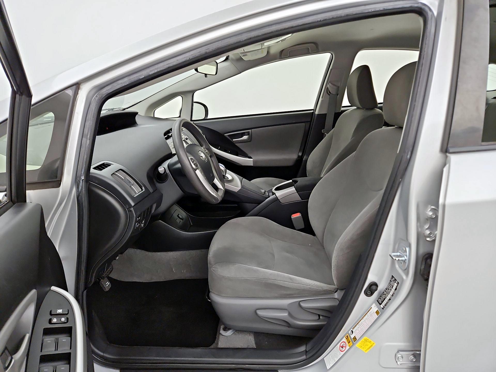 Thumbnail: 2015 Toyota Prius - 11