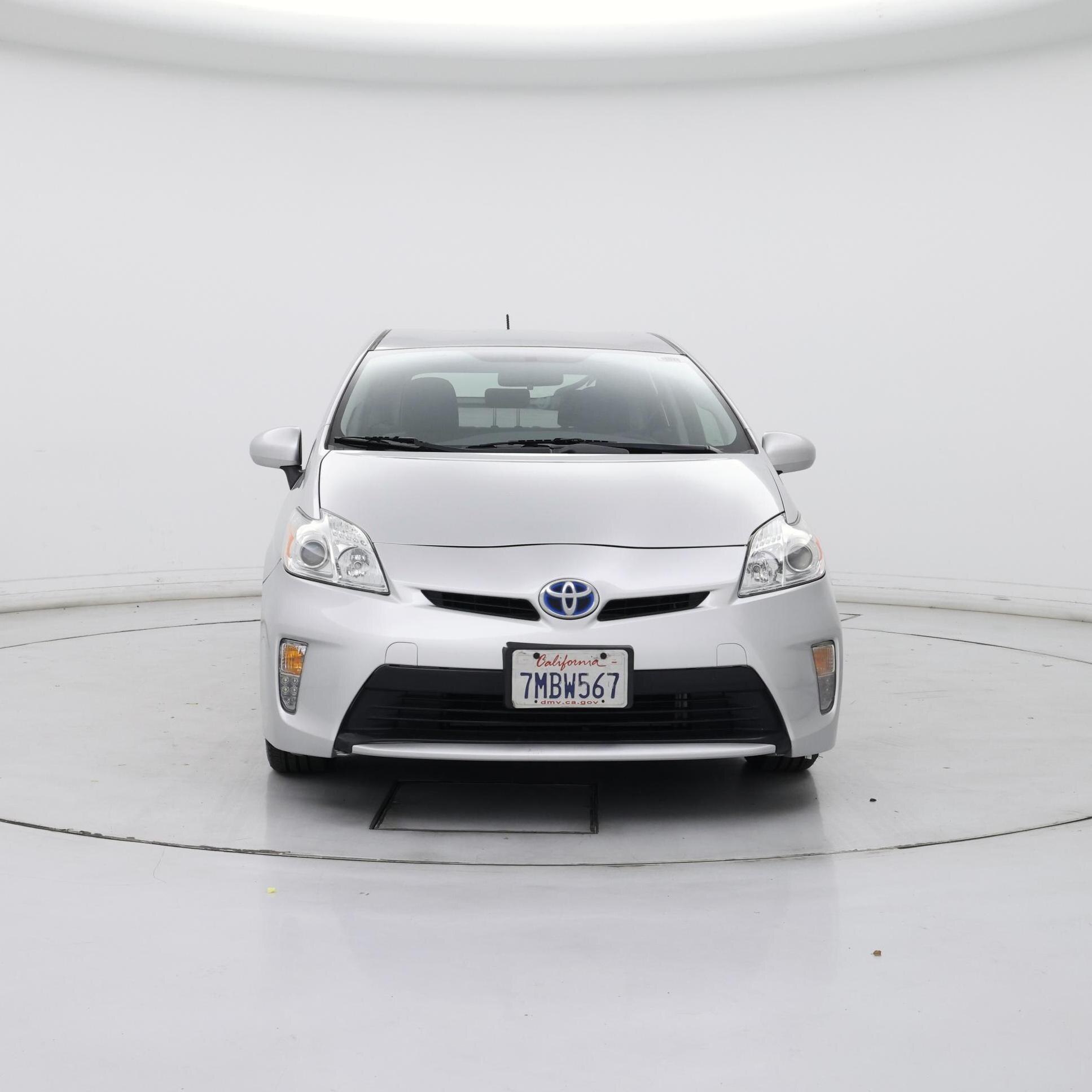 Thumbnail: 2015 Toyota Prius - 5