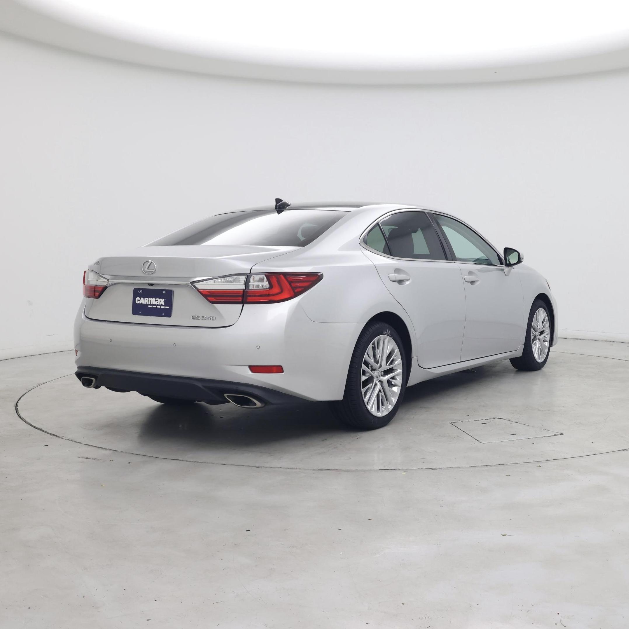 Thumbnail: 2018 Lexus ES - 8