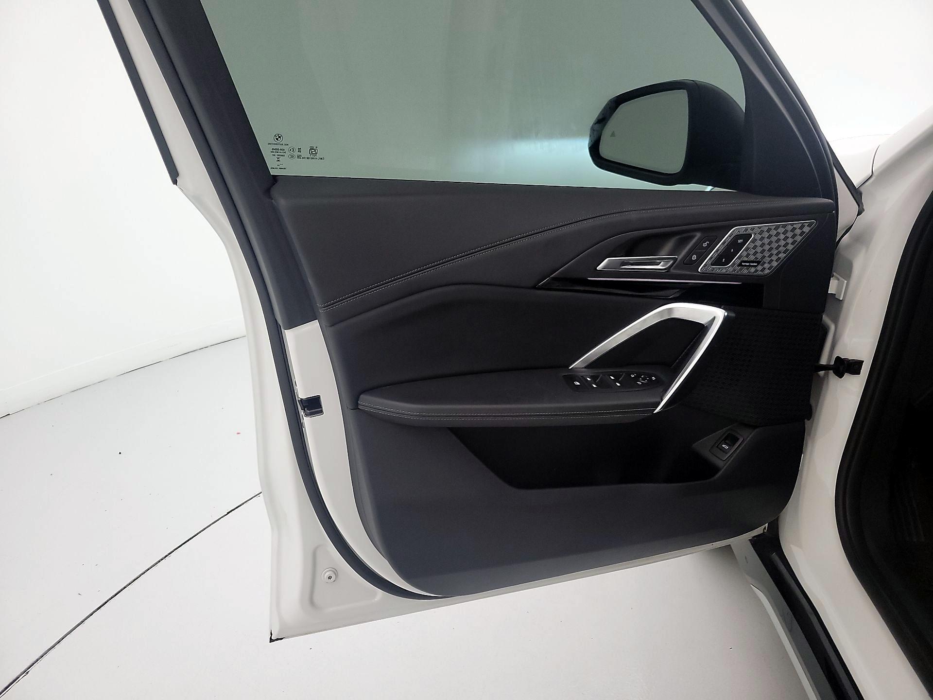Thumbnail: 2024 BMW X1 - 12