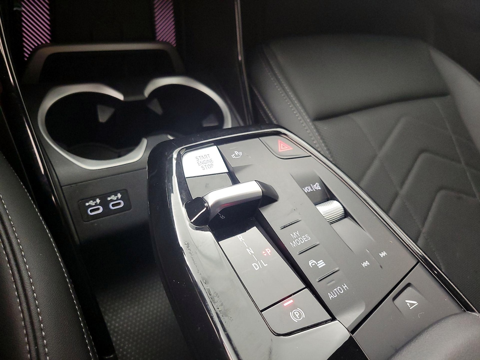 2024 BMW X1 28i - Photo 19