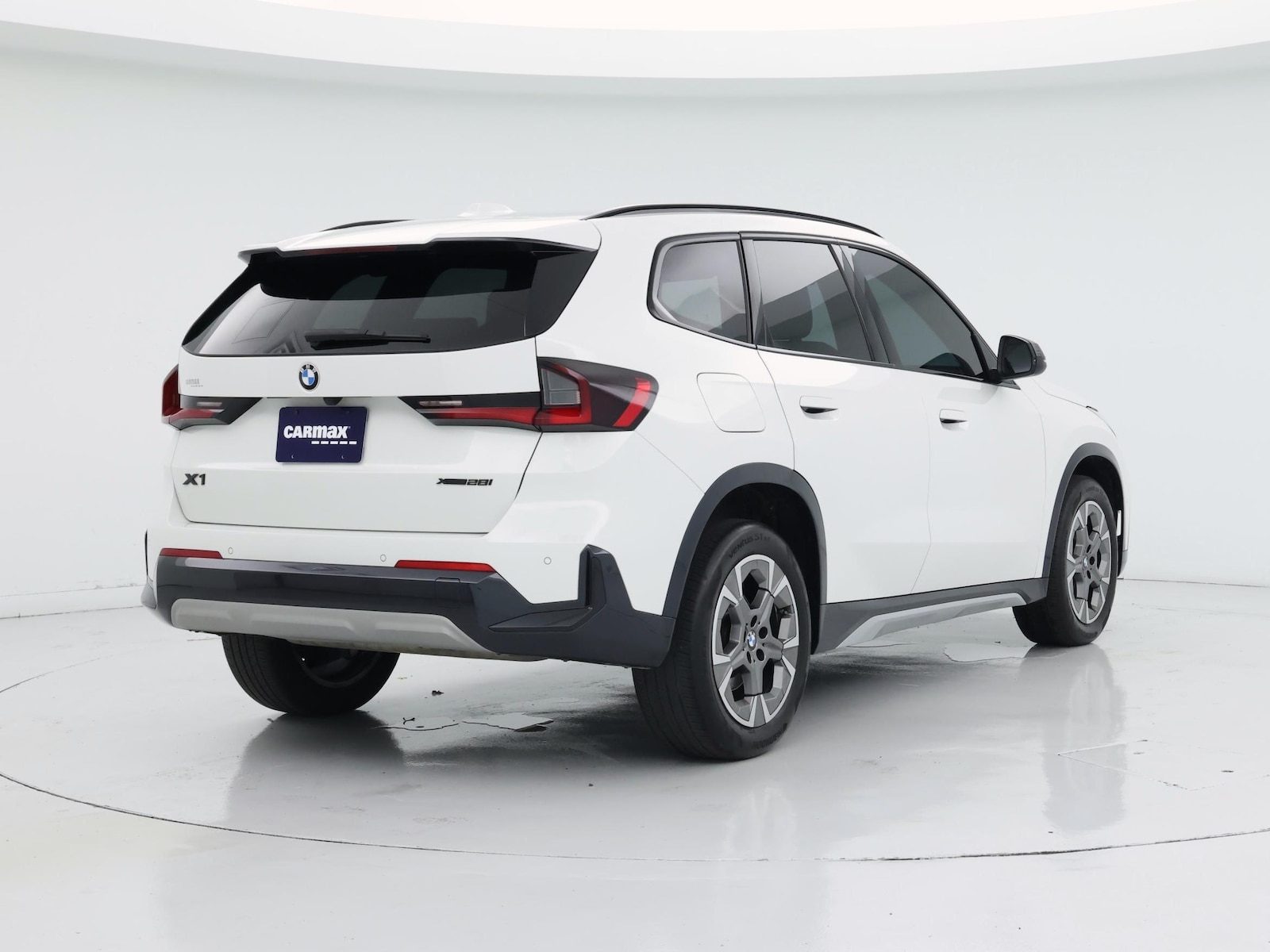 2024 BMW X1 28i - Photo 9