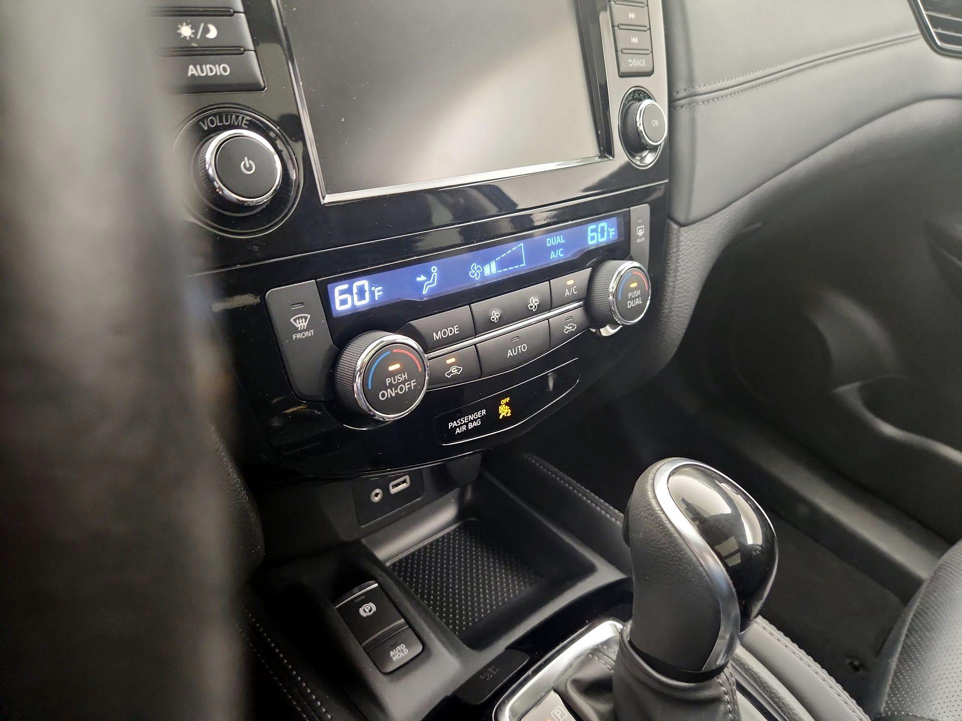Thumbnail: 2020 Nissan Rogue - 17