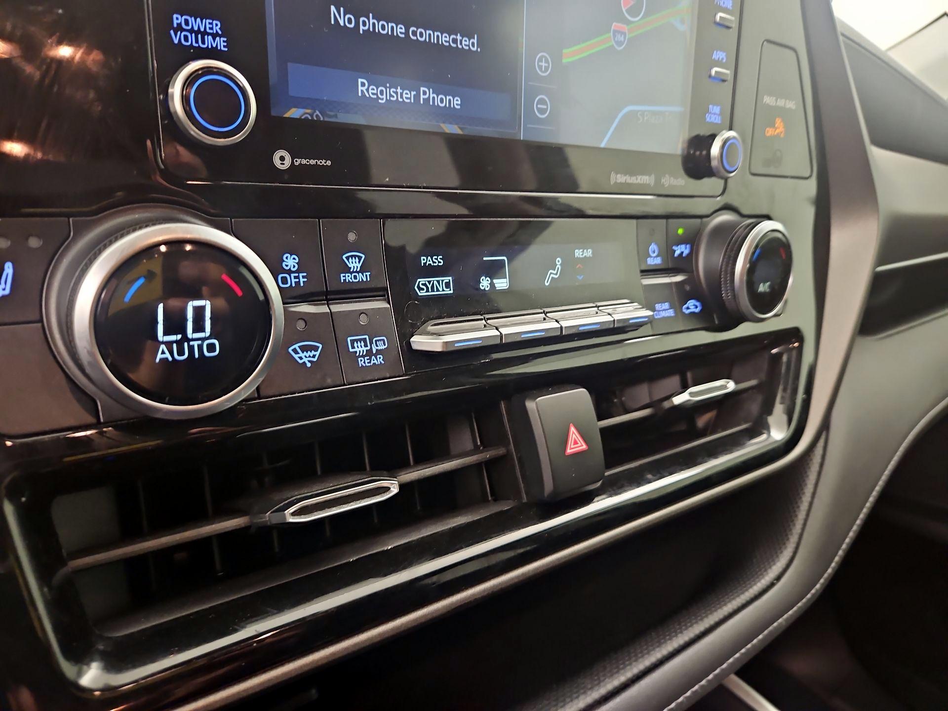 Thumbnail: 2020 Toyota Highlander - 17