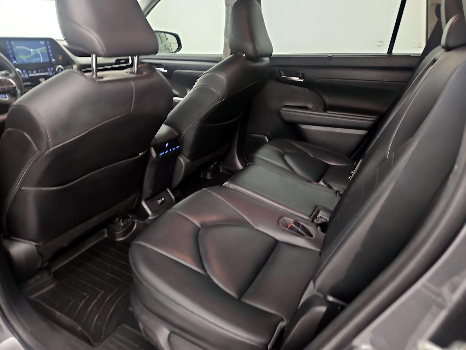 Thumbnail: 2020 Toyota Highlander - 20