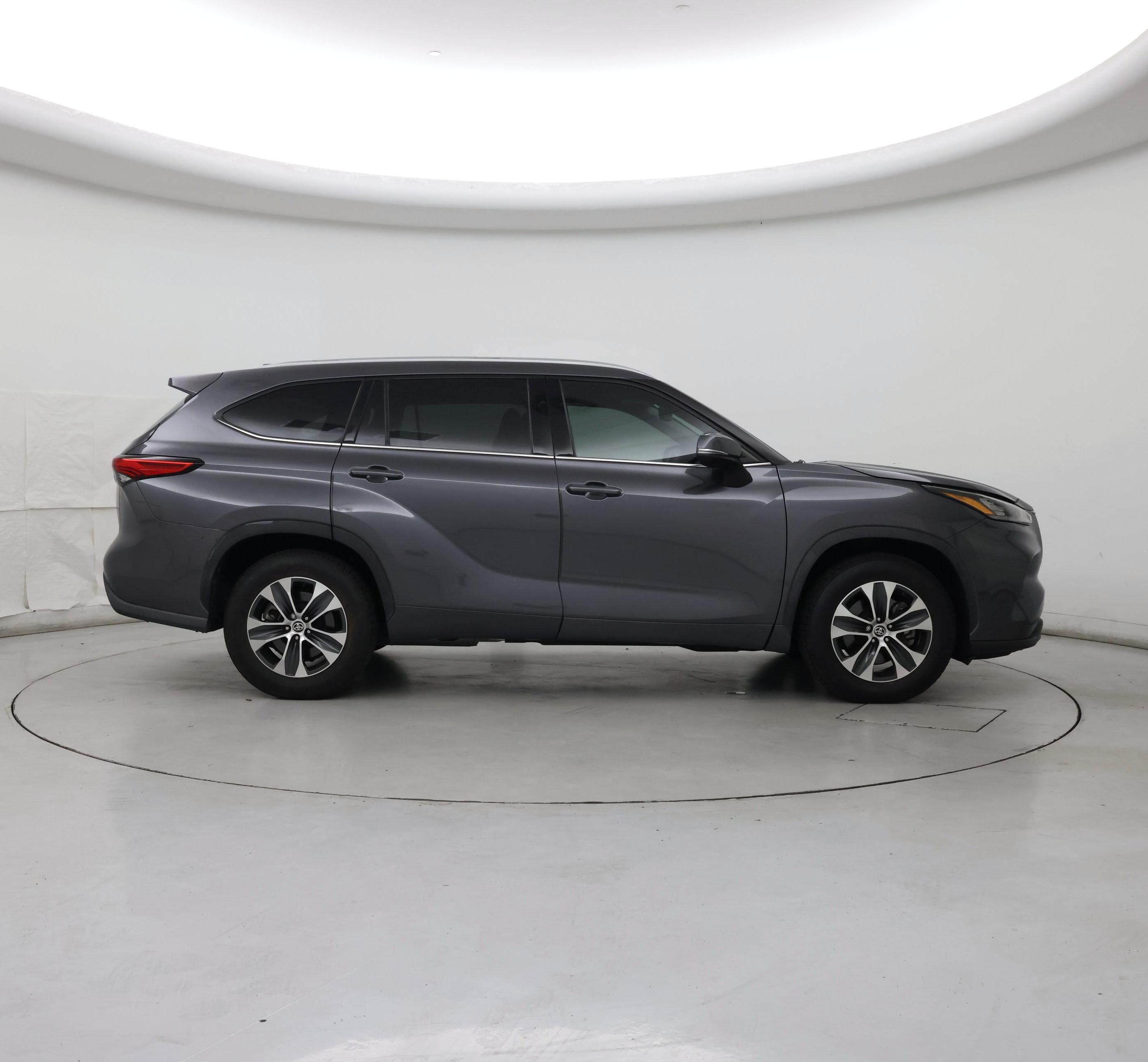 Thumbnail: 2020 Toyota Highlander - 7
