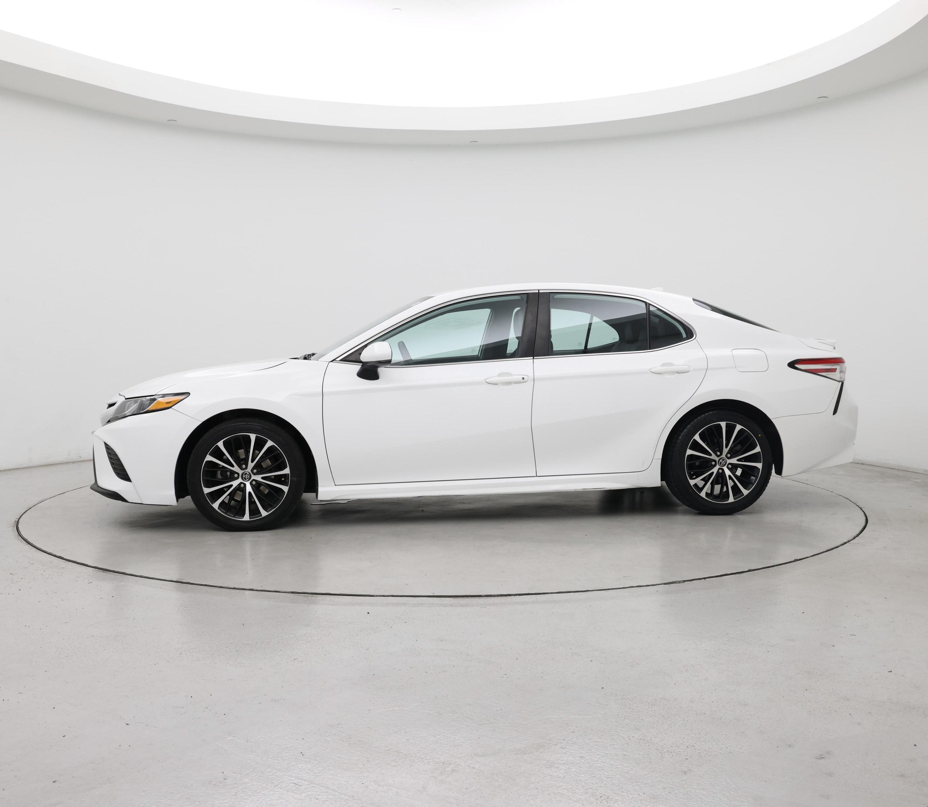 Thumbnail: 2020 Toyota Camry - 3