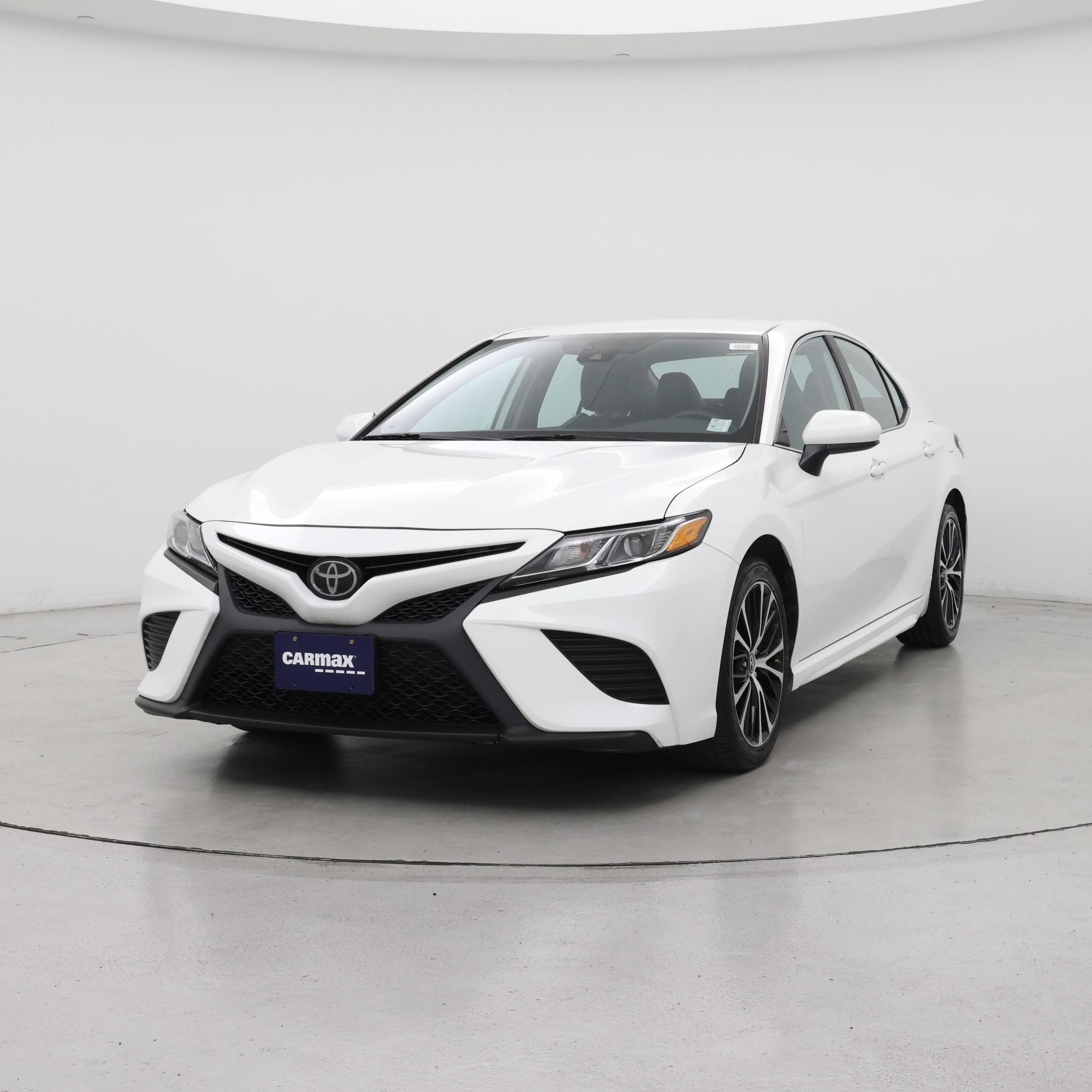 Thumbnail: 2020 Toyota Camry - 4