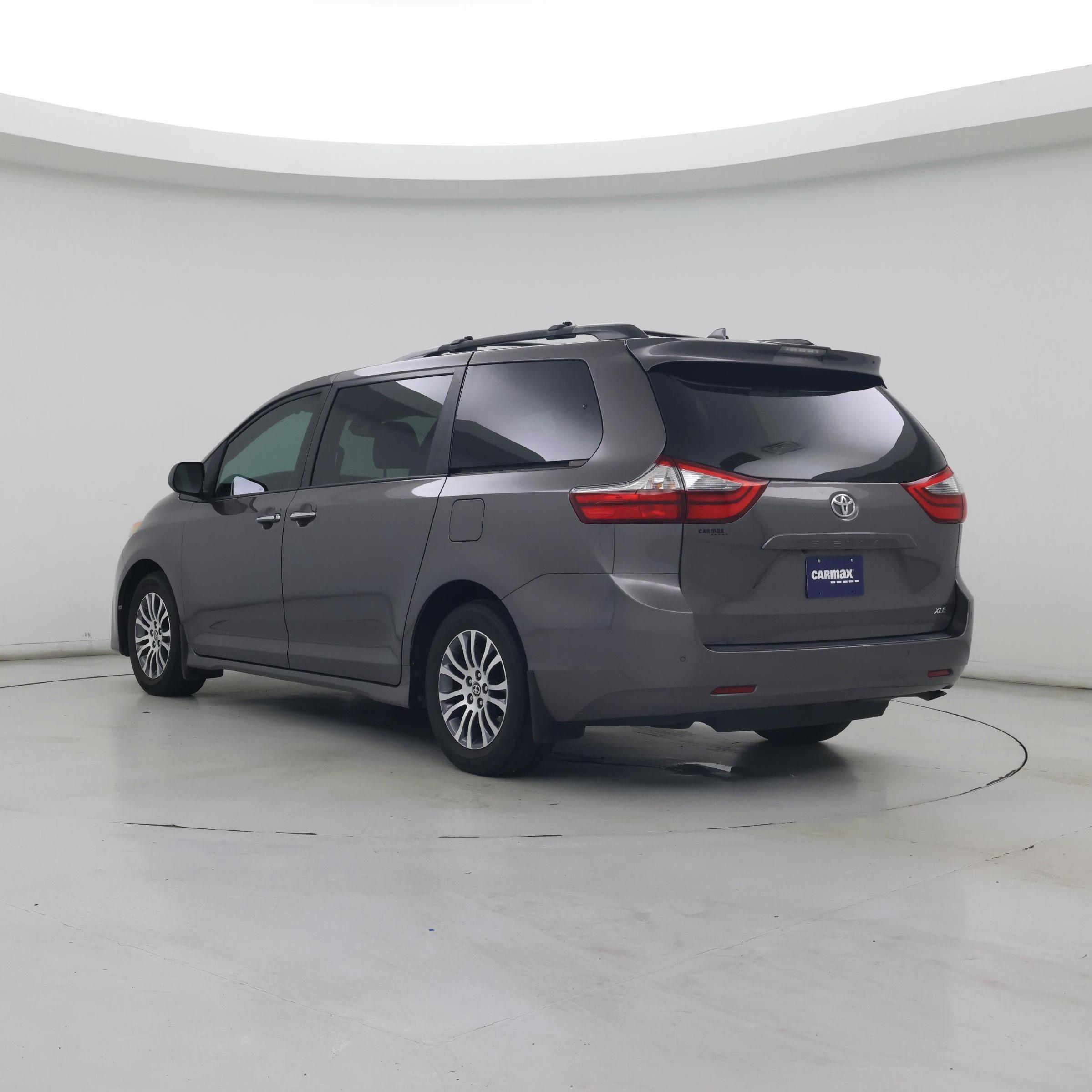 Thumbnail: 2020 Toyota Sienna - 2