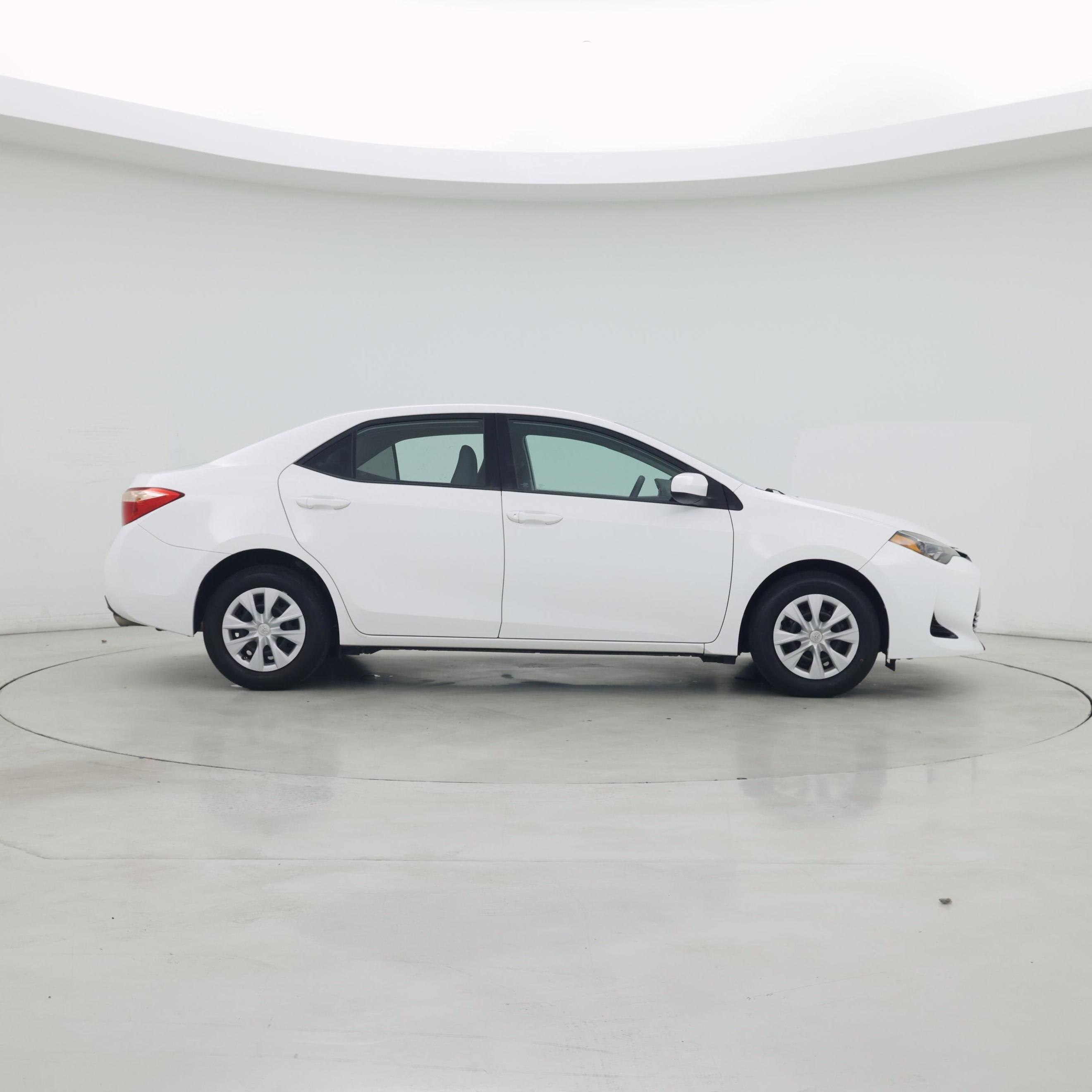 Thumbnail: 2018 Toyota Corolla - 7