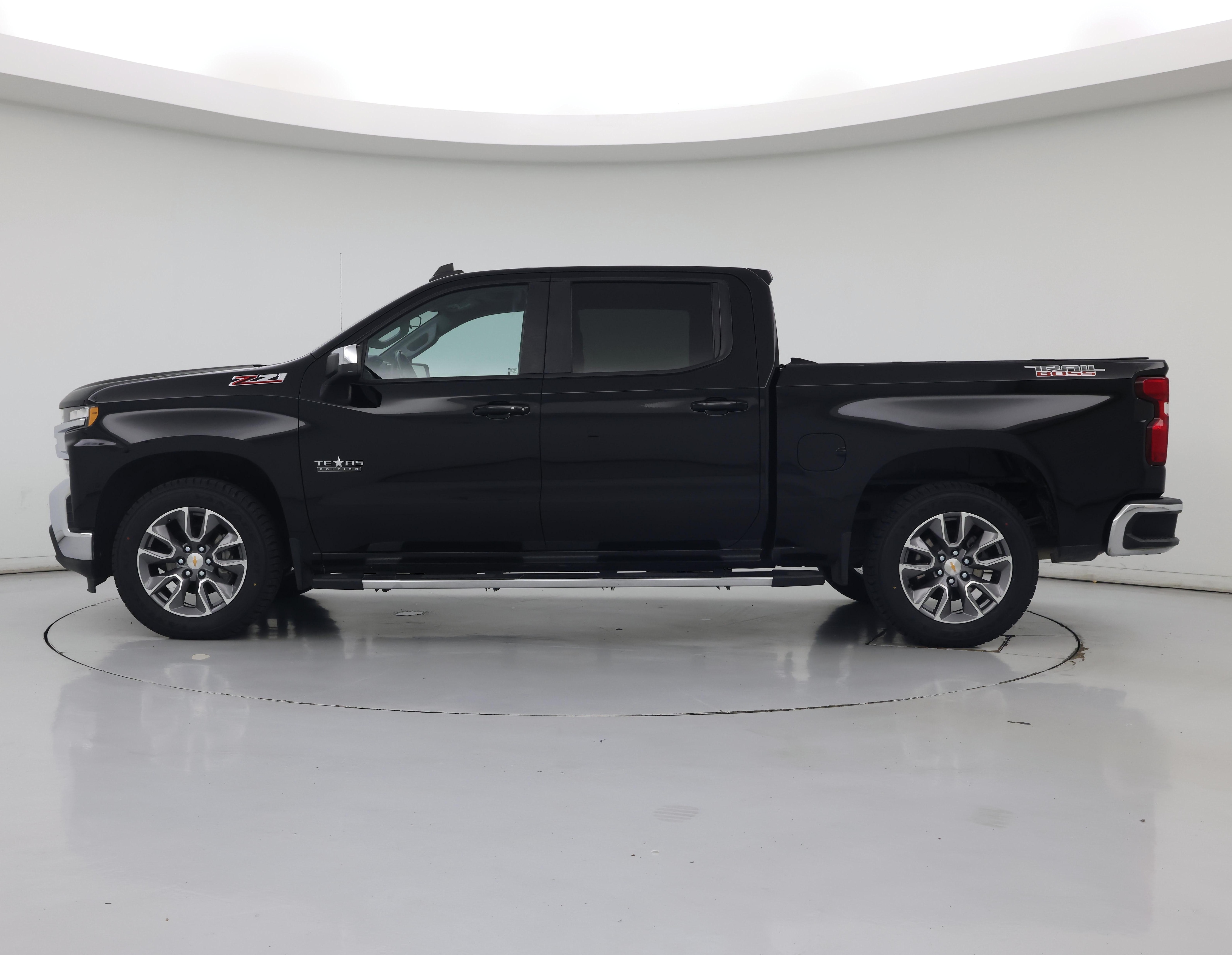 Thumbnail: 2020 Chevrolet Silverado 1500 - 3