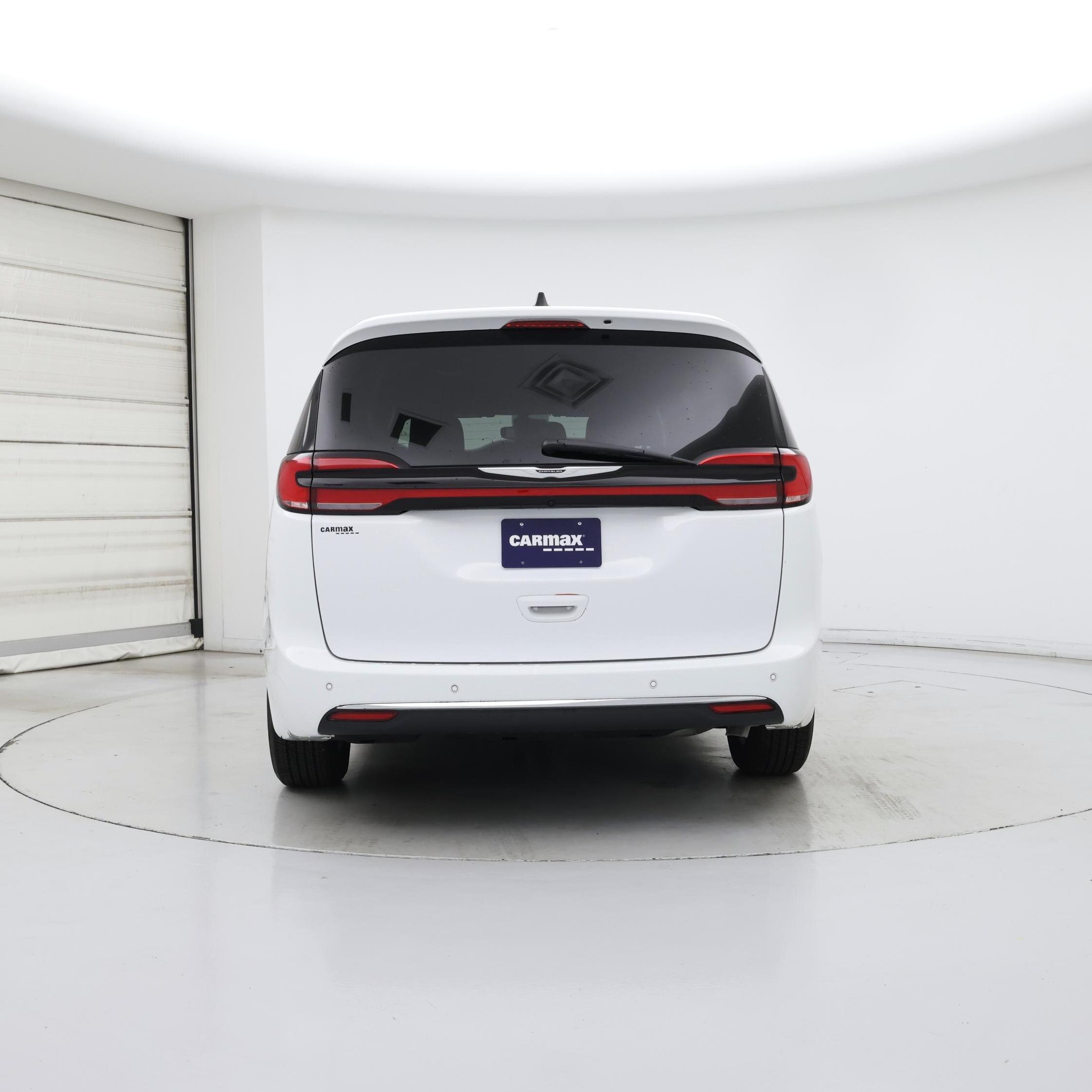 Thumbnail: 2025 Chrysler Pacifica - 6