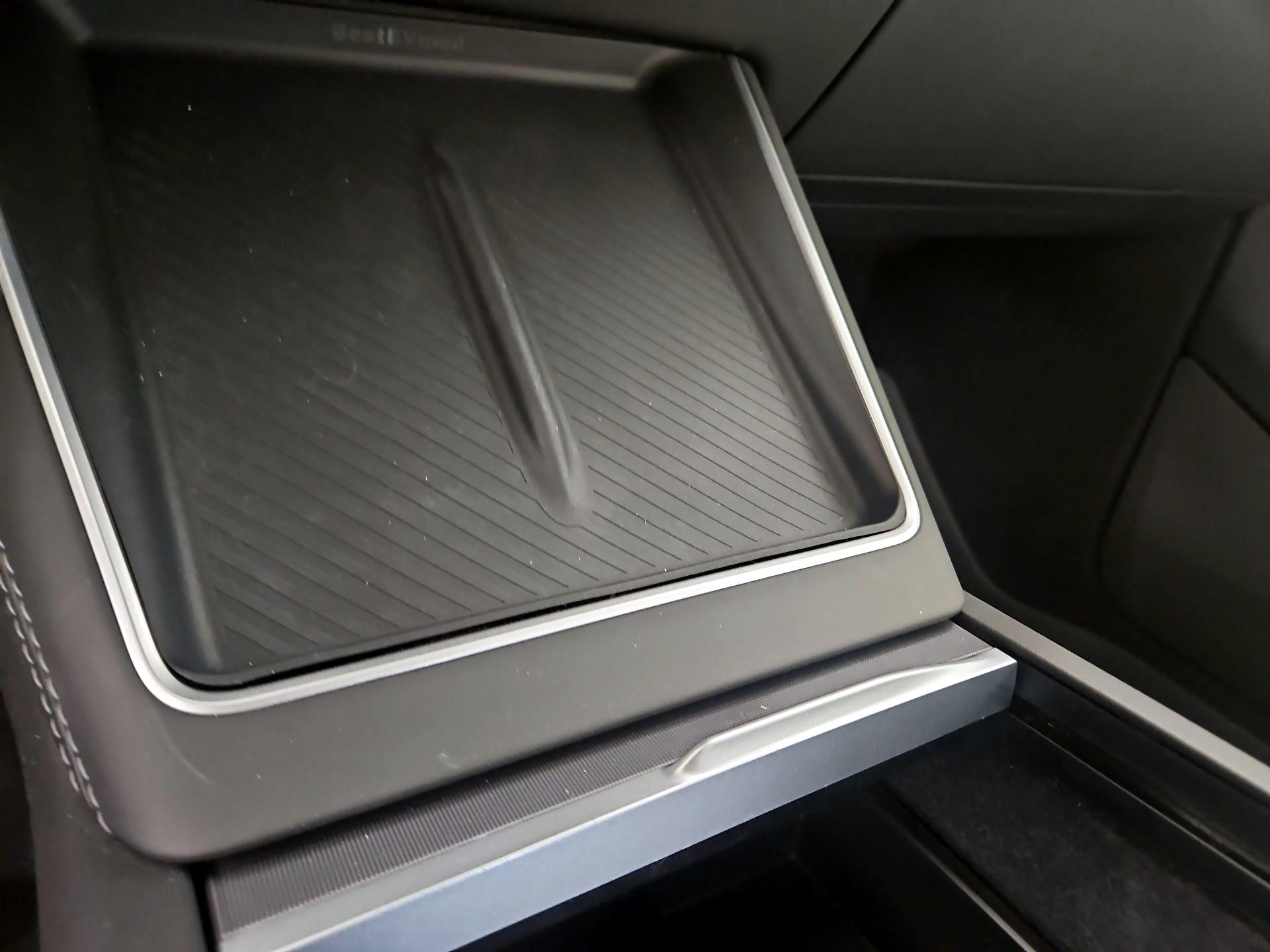 Thumbnail: 2026 Tesla Model Y - 17