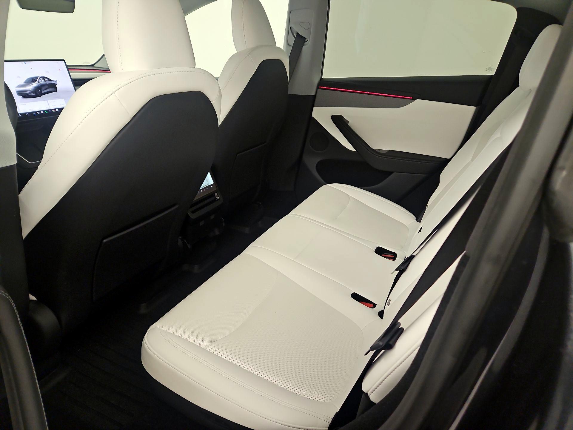 Thumbnail: 2026 Tesla Model Y - 19