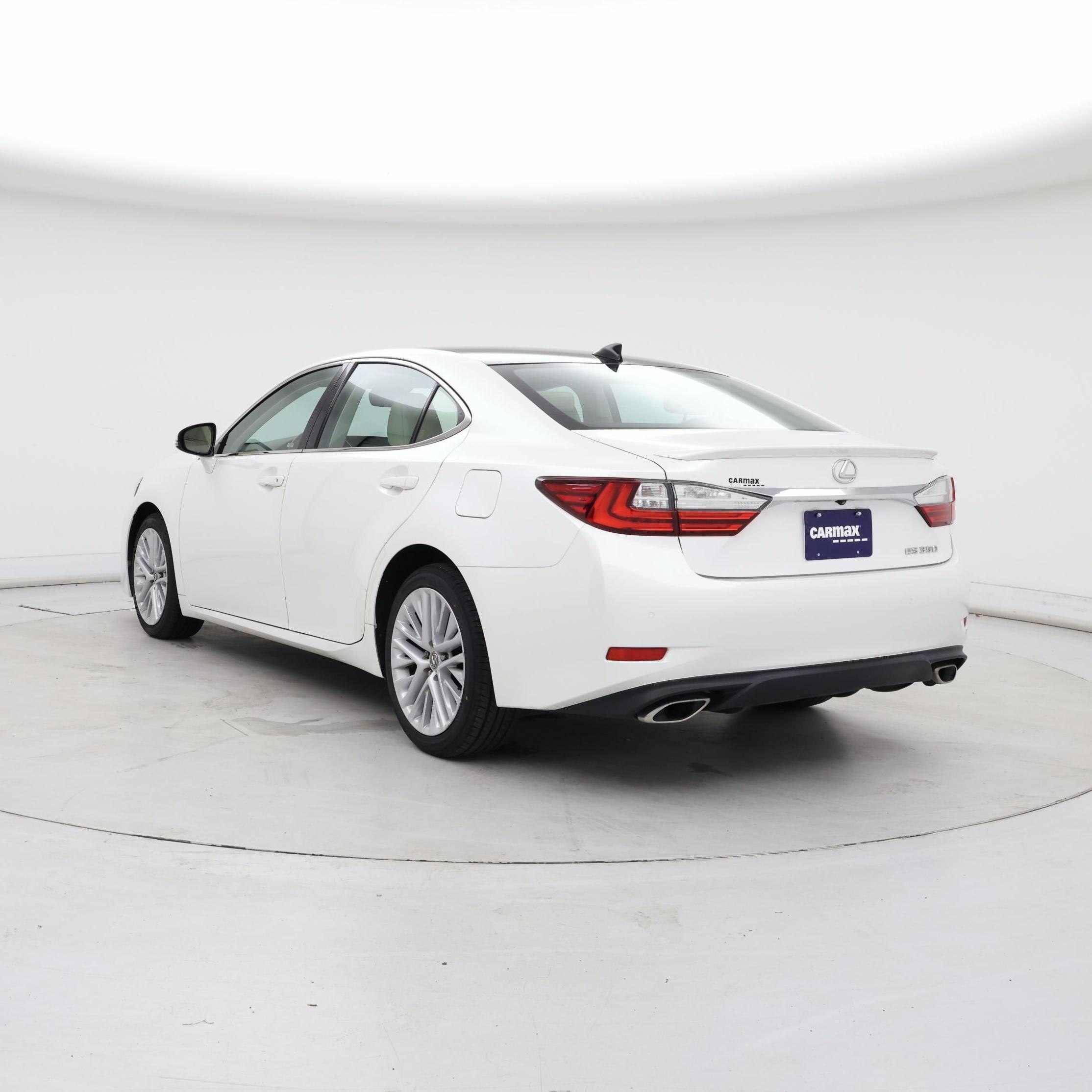Thumbnail: 2017 Lexus ES - 2