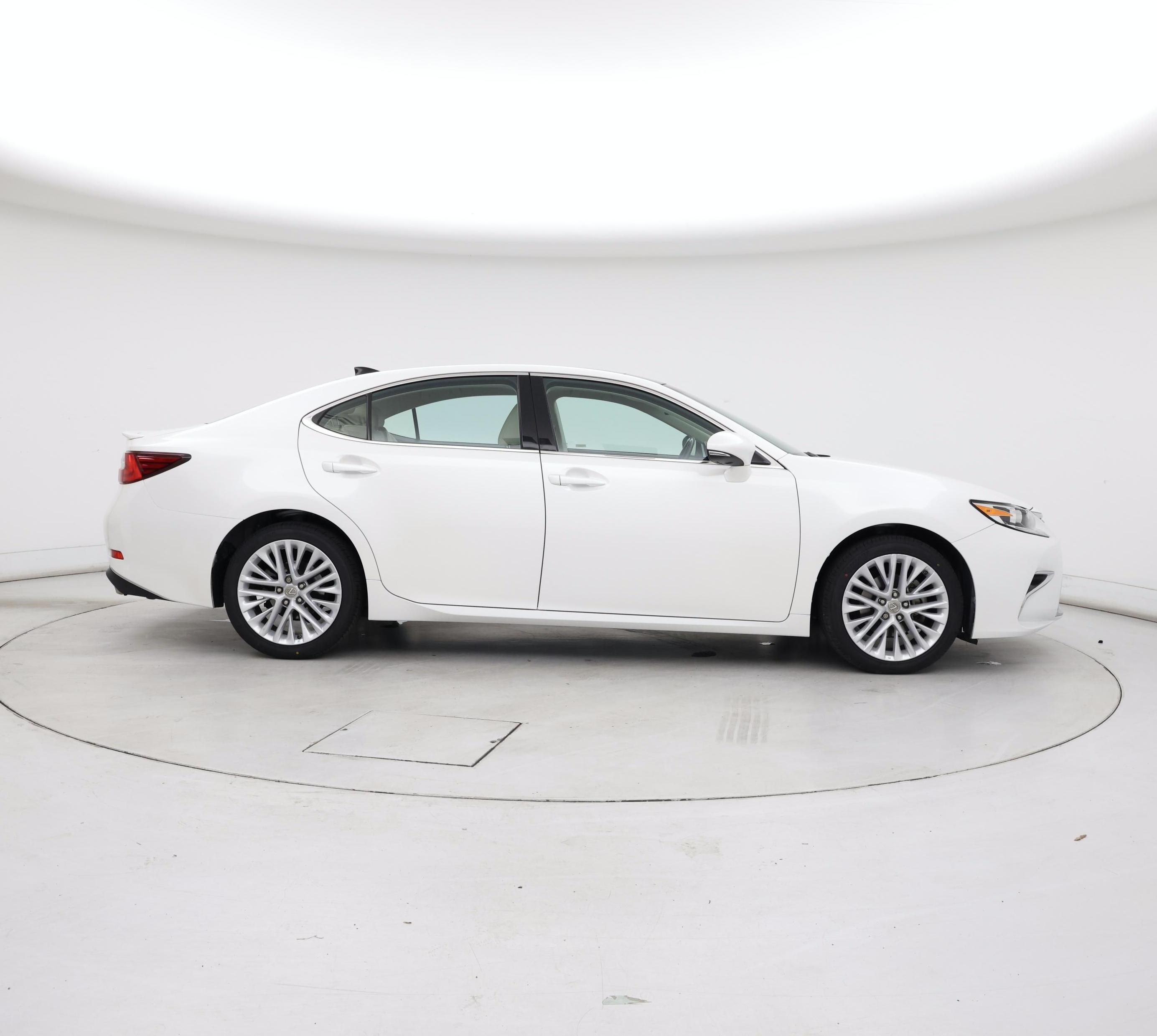 Thumbnail: 2017 Lexus ES - 7