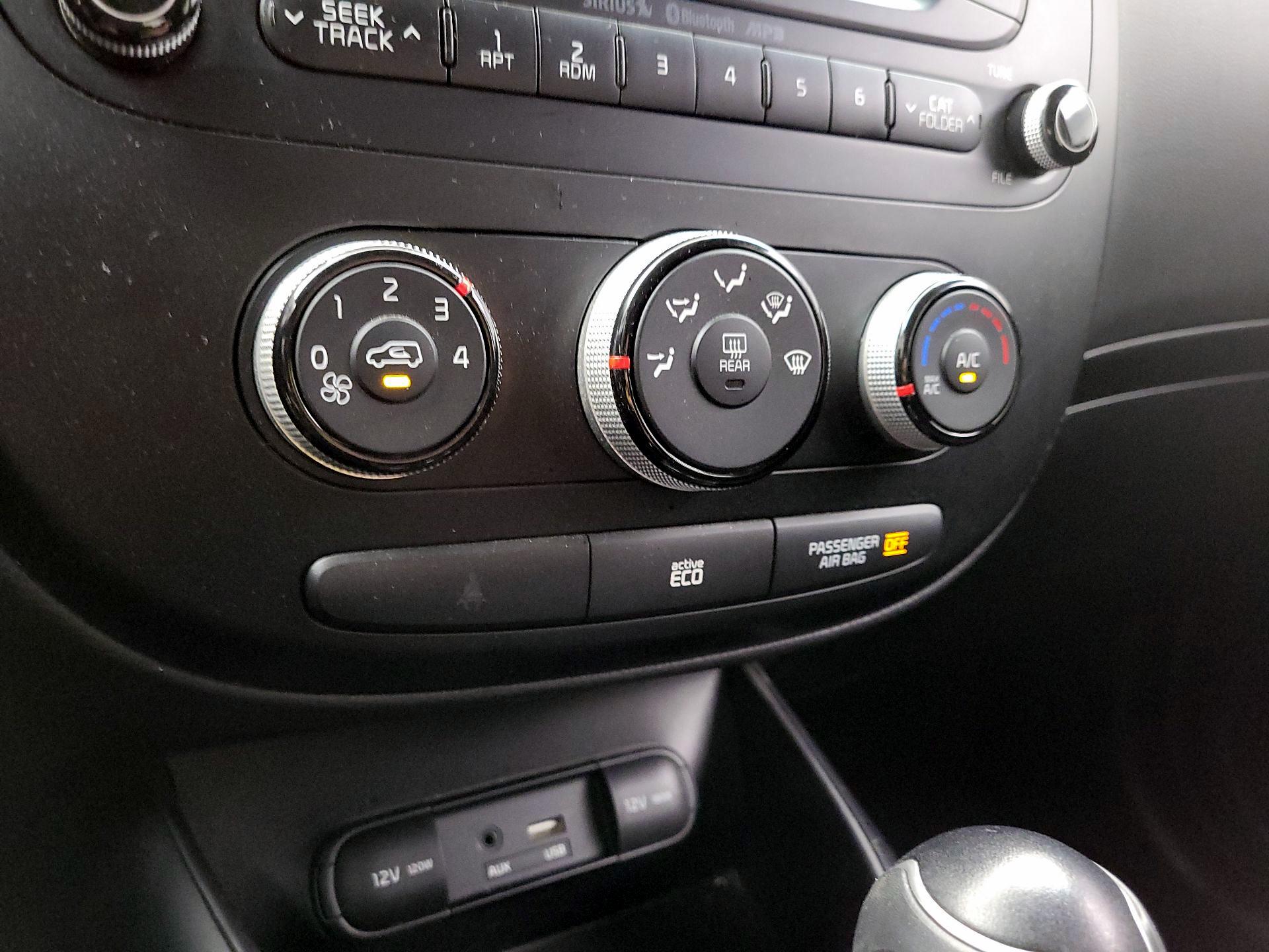 Thumbnail: 2015 Kia Soul - 15