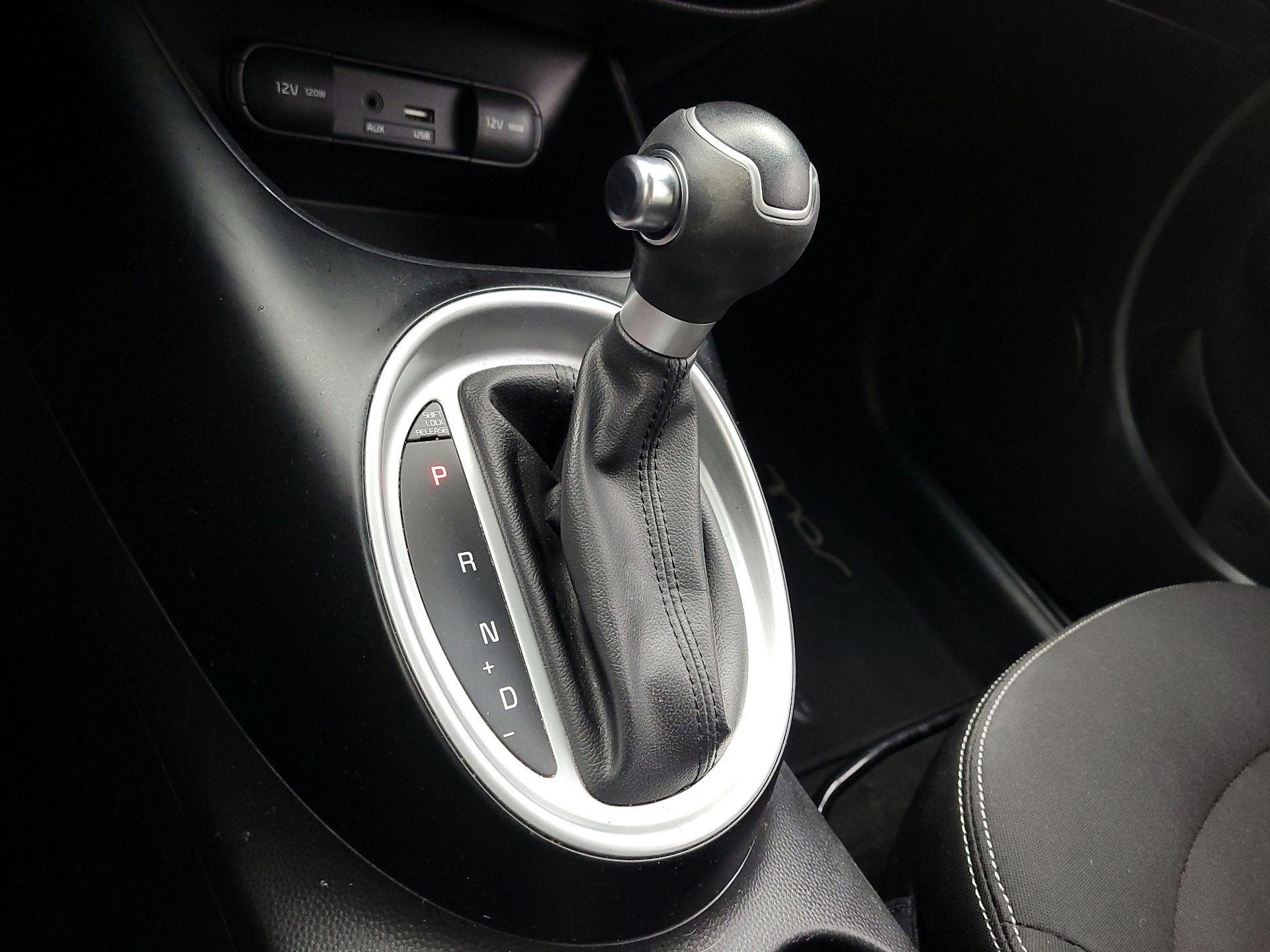 Thumbnail: 2015 Kia Soul - 16
