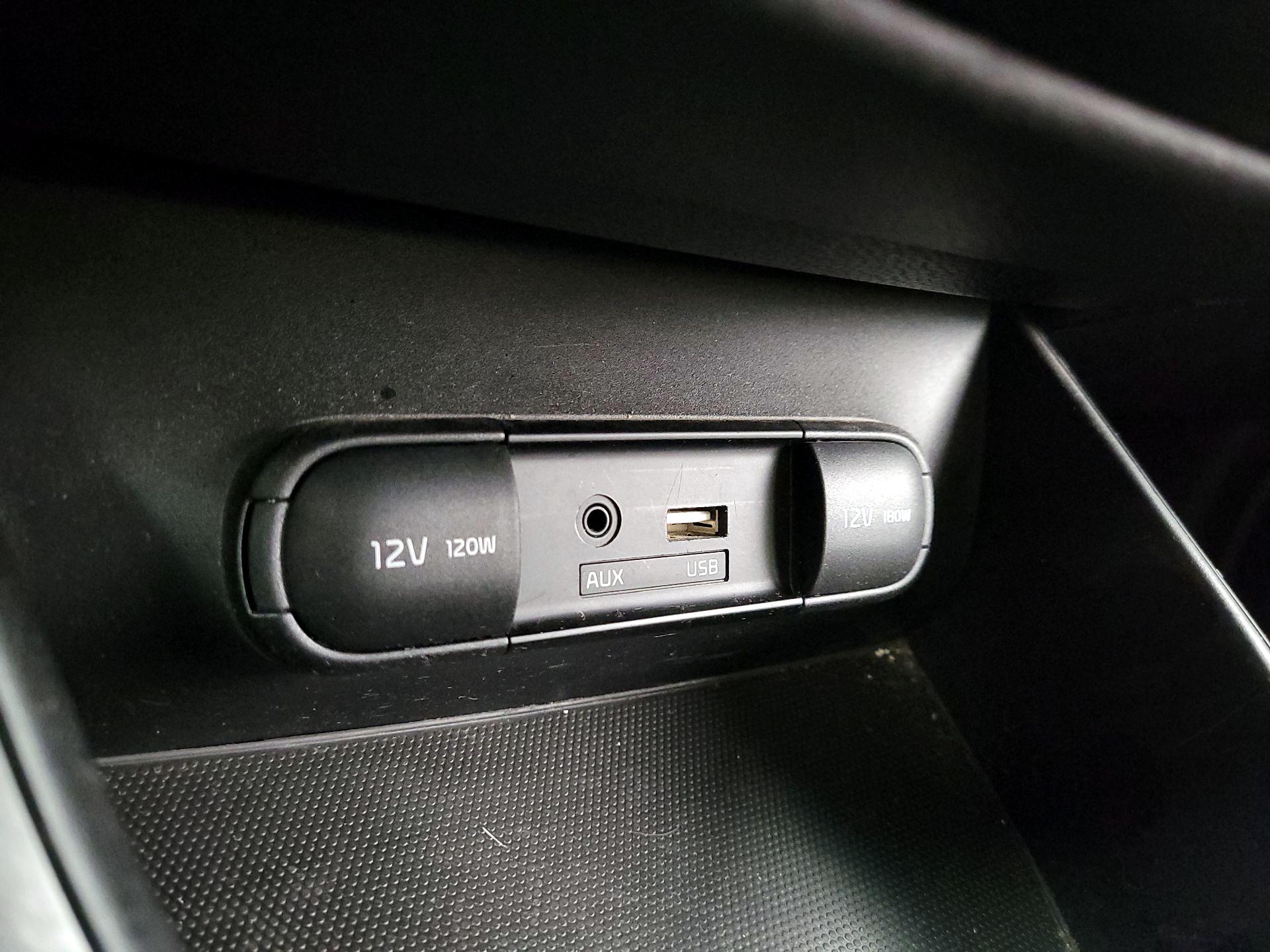 Thumbnail: 2015 Kia Soul - 17