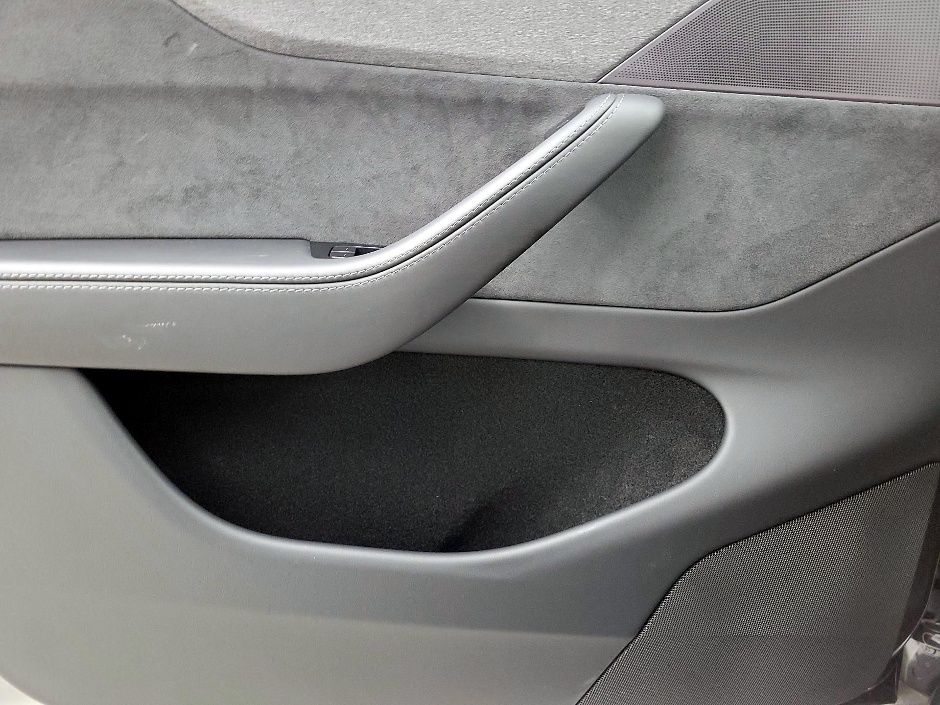 Thumbnail: 2026 Tesla Model Y - 12