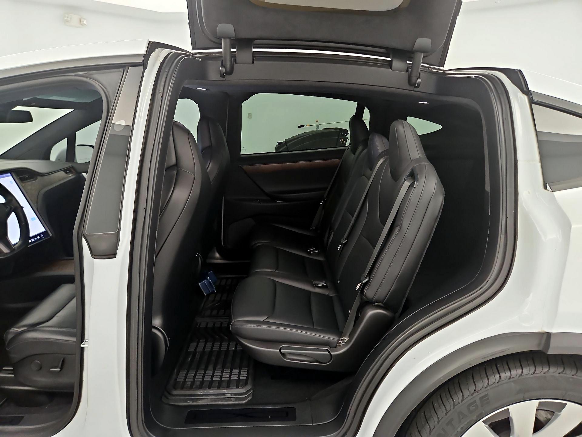 Thumbnail: 2020 Tesla Model X - 18