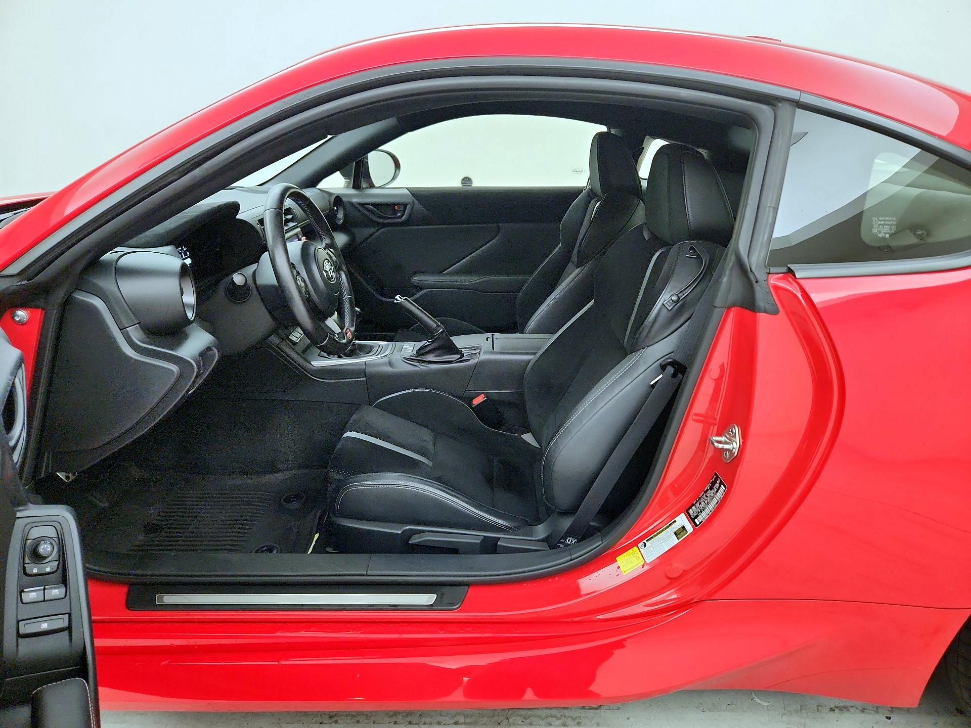Thumbnail: 2022 Toyota GR86 - 11