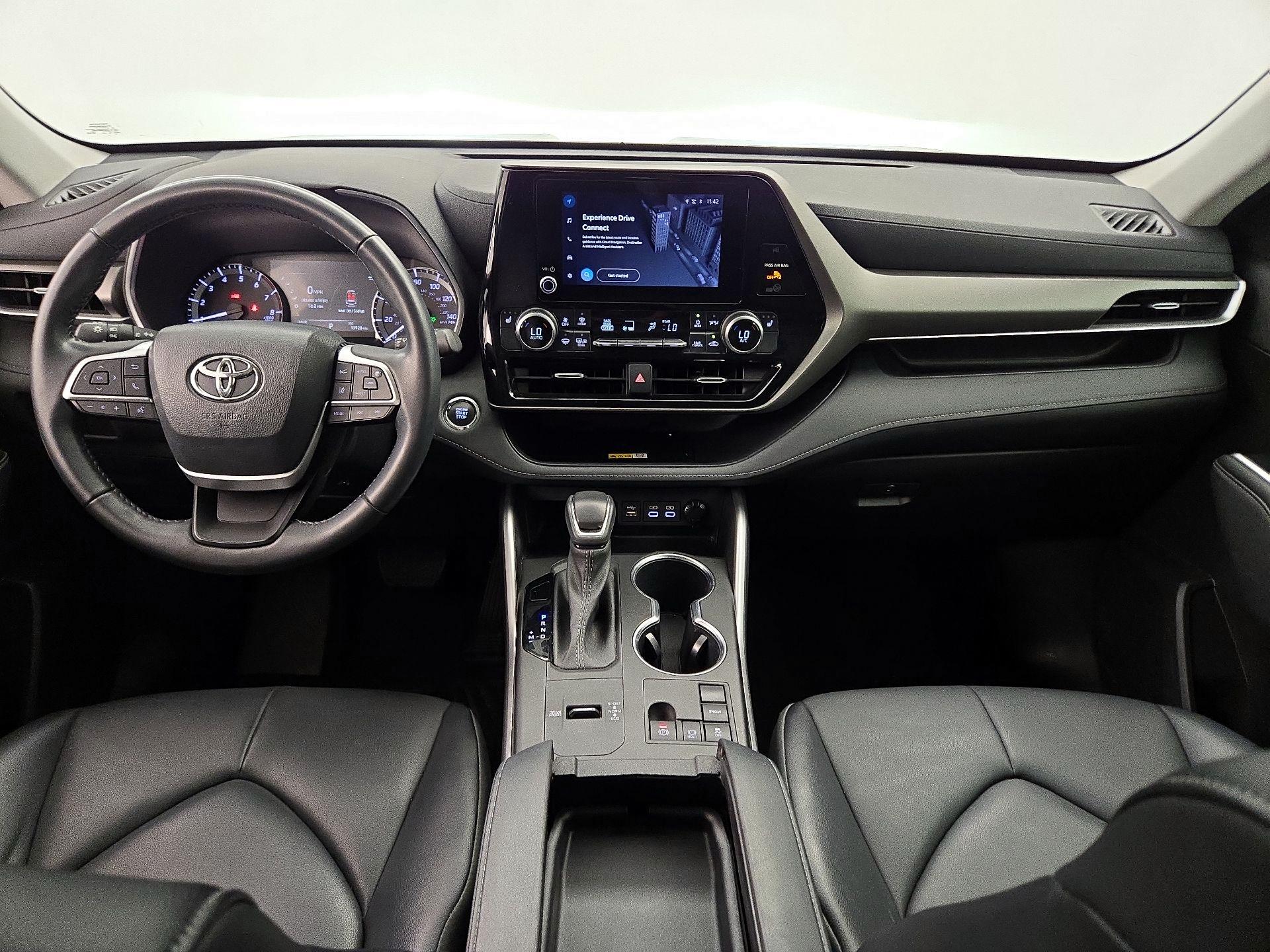 Thumbnail: 2023 Toyota Highlander - 9