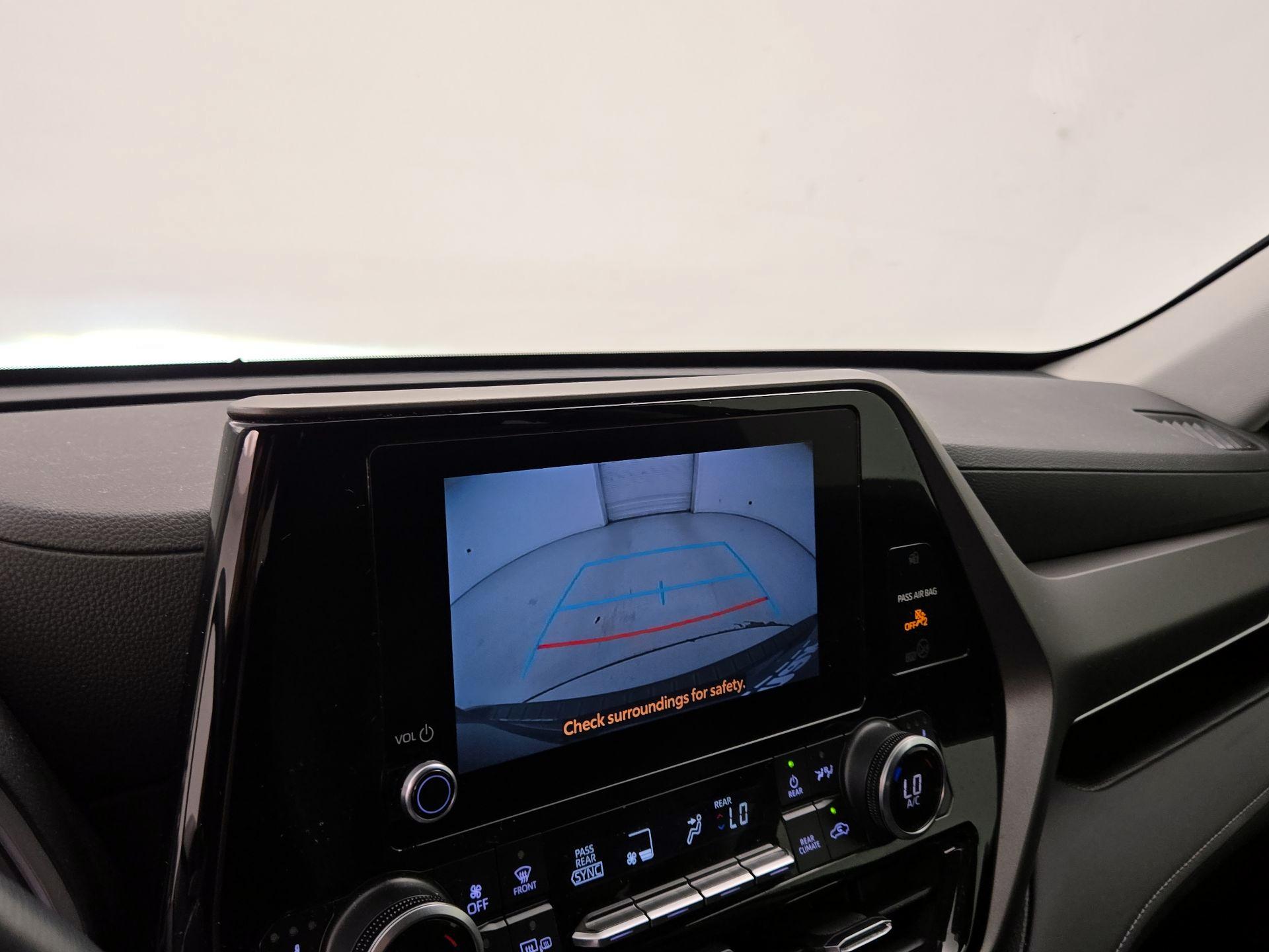 Thumbnail: 2023 Toyota Highlander - 14